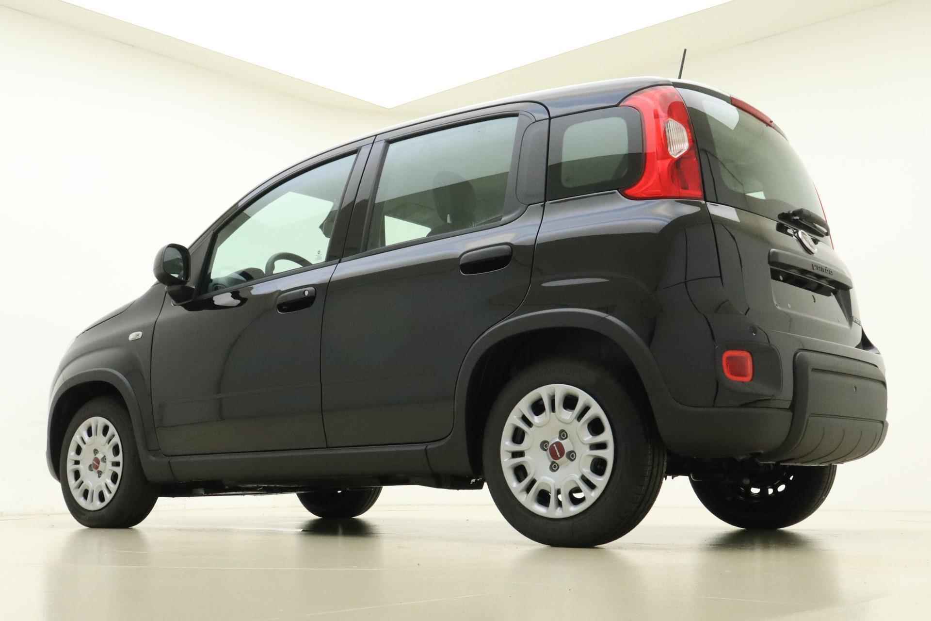 Fiat Panda 1.0 Hybrid | 5-zits | Climate control | Parkeersensoren achter | Snel leverbaar! | - 13/29
