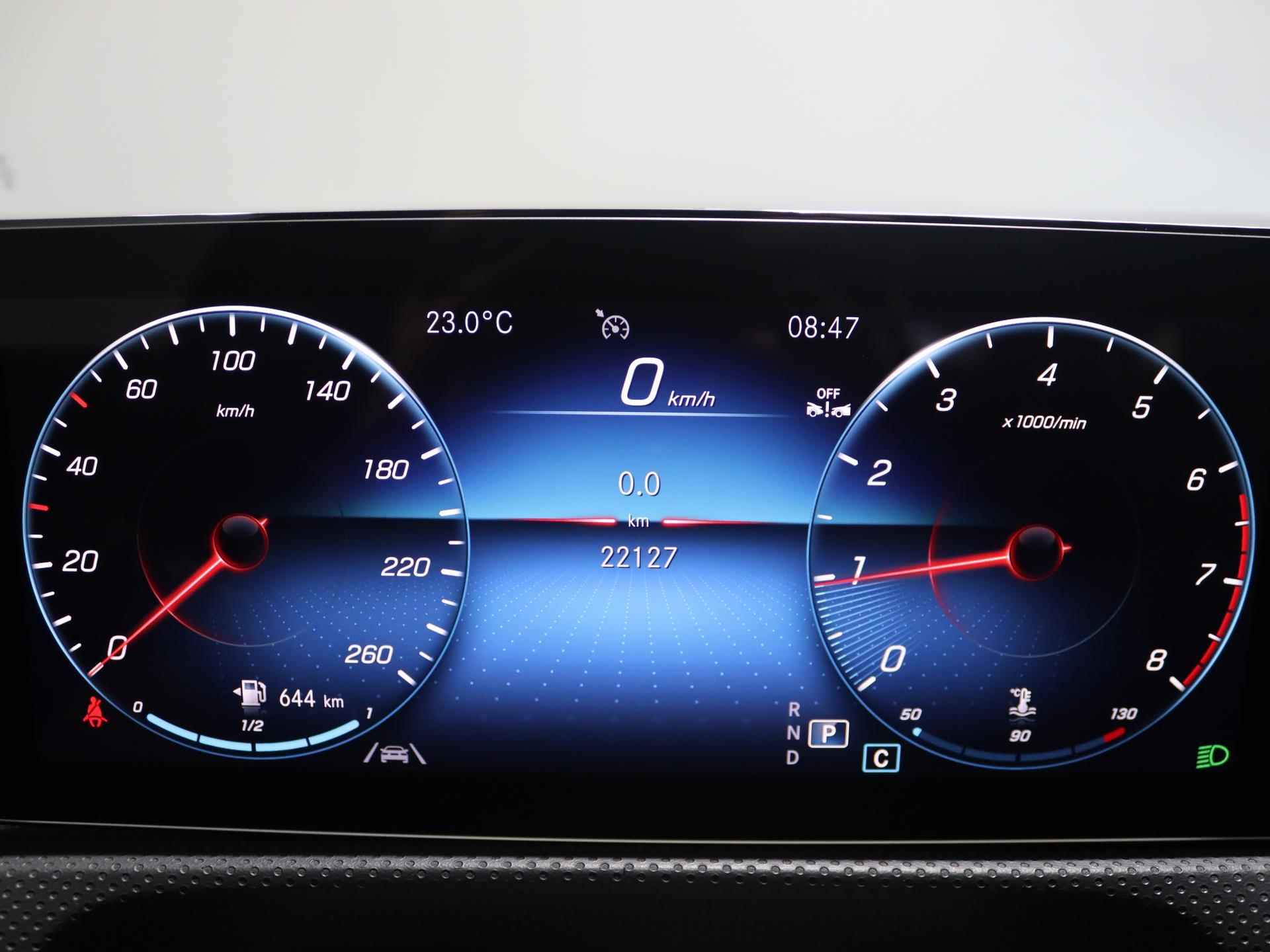 Mercedes-Benz CLA 200 Shooting Brake Luxury Line | Panoramadak | Night pakket | Led verlichting | 18 inch velgen | stoelverwarming | - 22/27