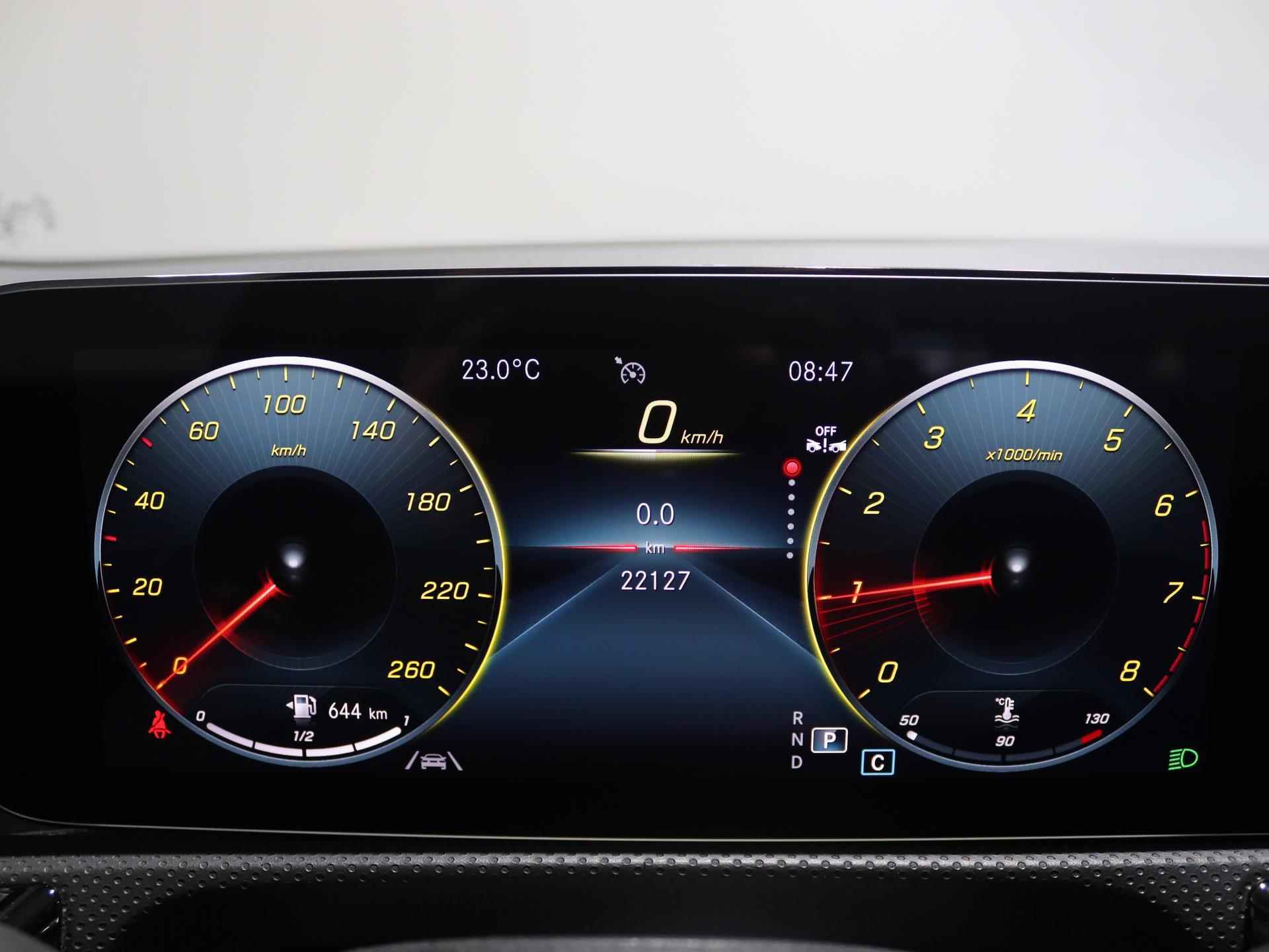 Mercedes-Benz CLA 200 Shooting Brake Luxury Line | Panoramadak | Night pakket | Led verlichting | 18 inch velgen | stoelverwarming | - 23/27