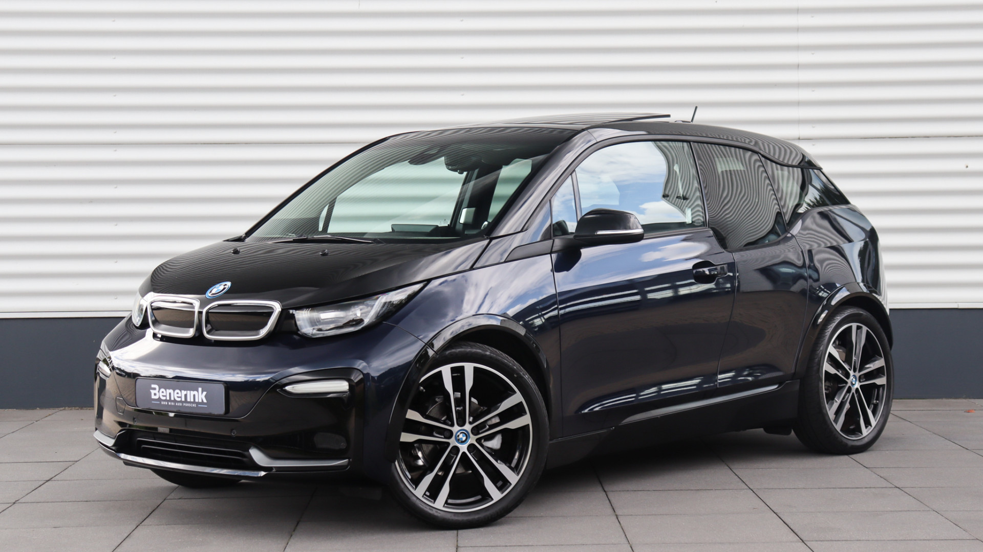 BMW i3 S iPerformance 94Ah 33 kWh | Schuifdak | Harman/Kardon | Driving Assistant Plus | Comfort Access
