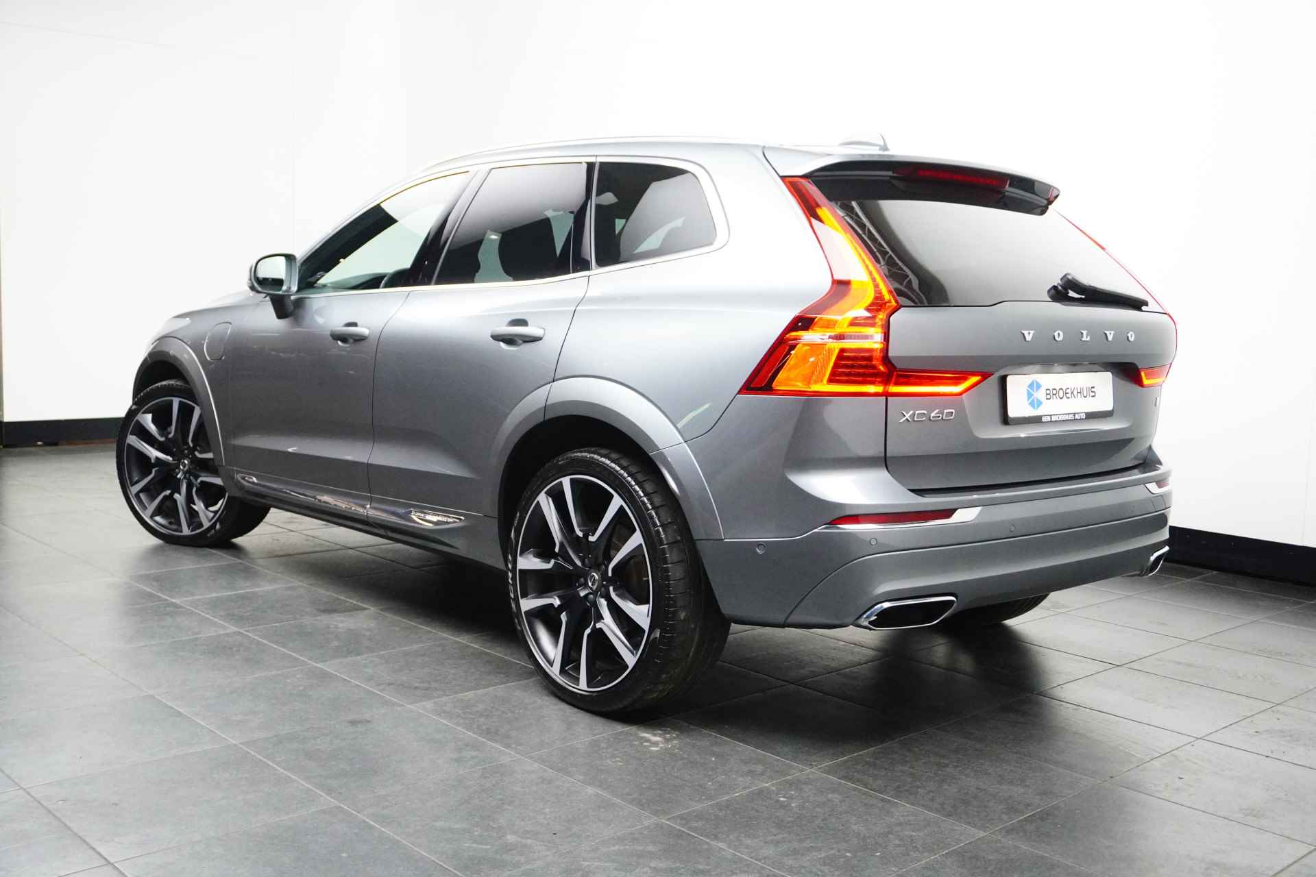 Volvo XC60 2.0 T8 Twin Engine AWD Inscription - 6/35