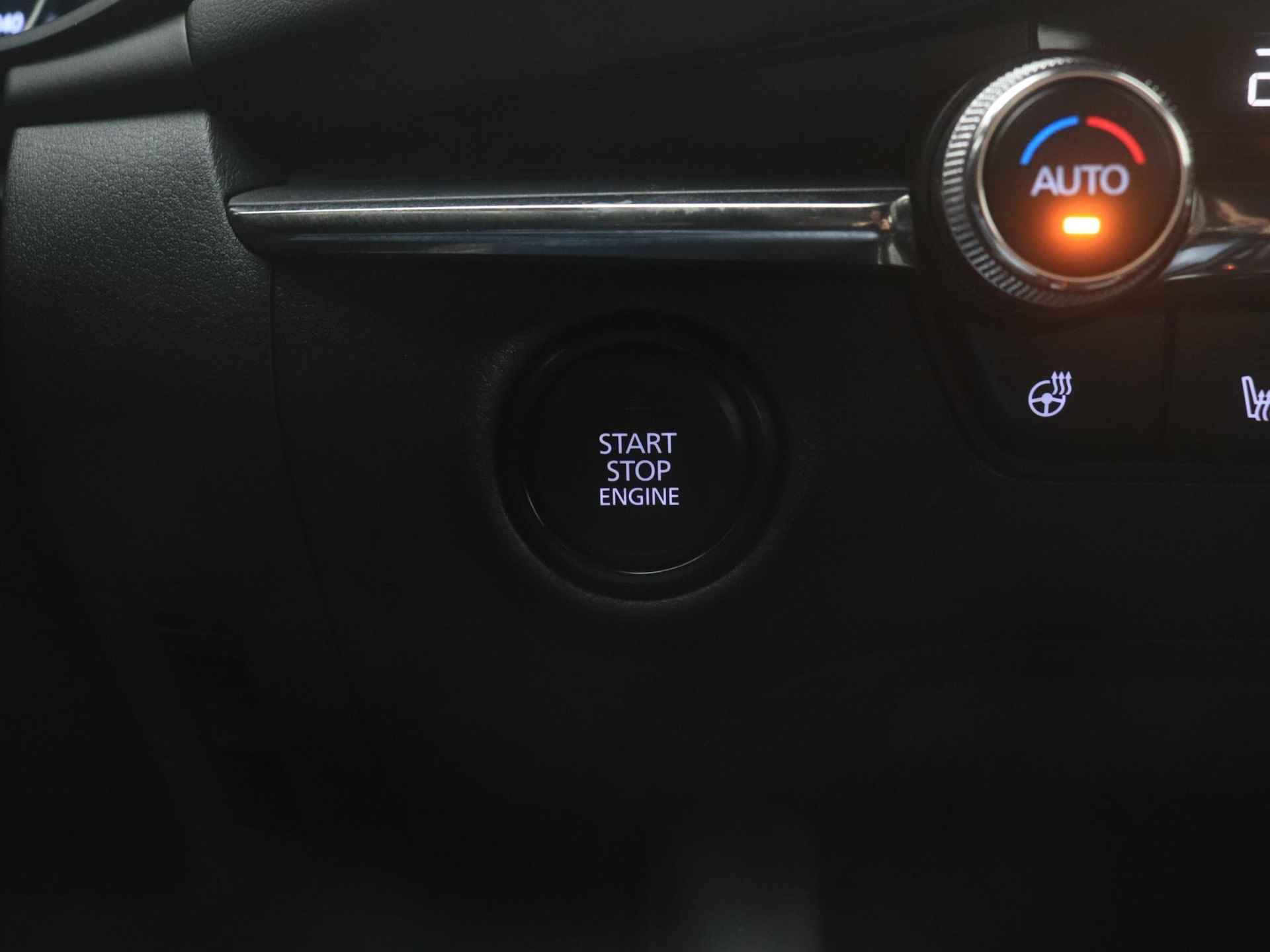 Mazda 3 2.0 SkyActiv-G Comfort met Bose/Leer pakket automaat met afneembare trekhaak en 18 inch lichtmetalen velgen : dealer onderhouden - 31/50