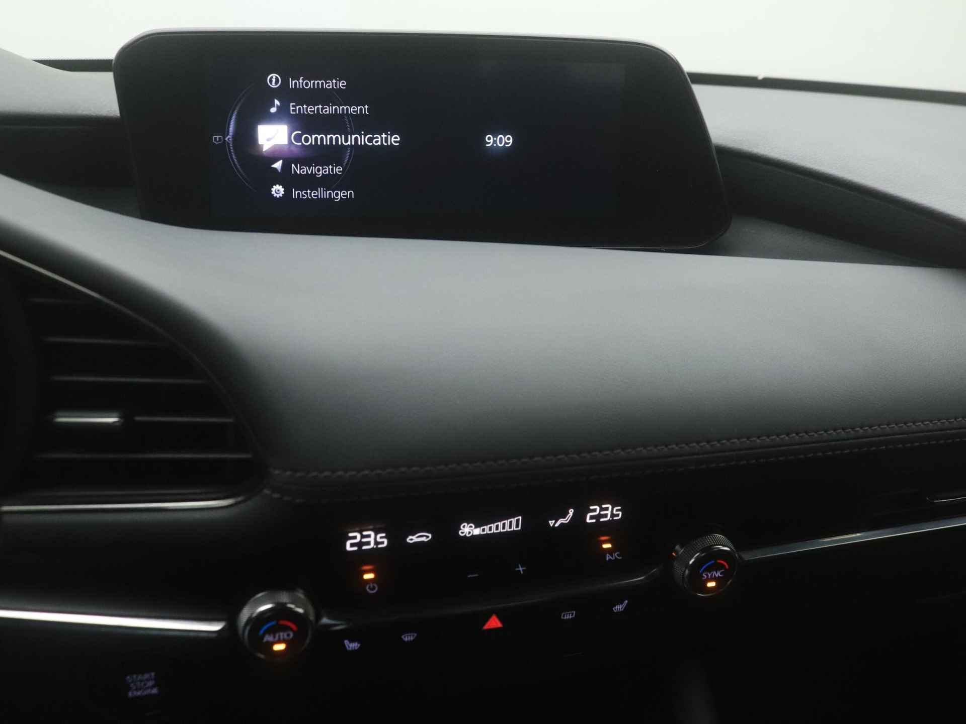 Mazda 3 2.0 SkyActiv-G Comfort met Bose/Leer pakket automaat met afneembare trekhaak en 18 inch lichtmetalen velgen : dealer onderhouden - 33/50