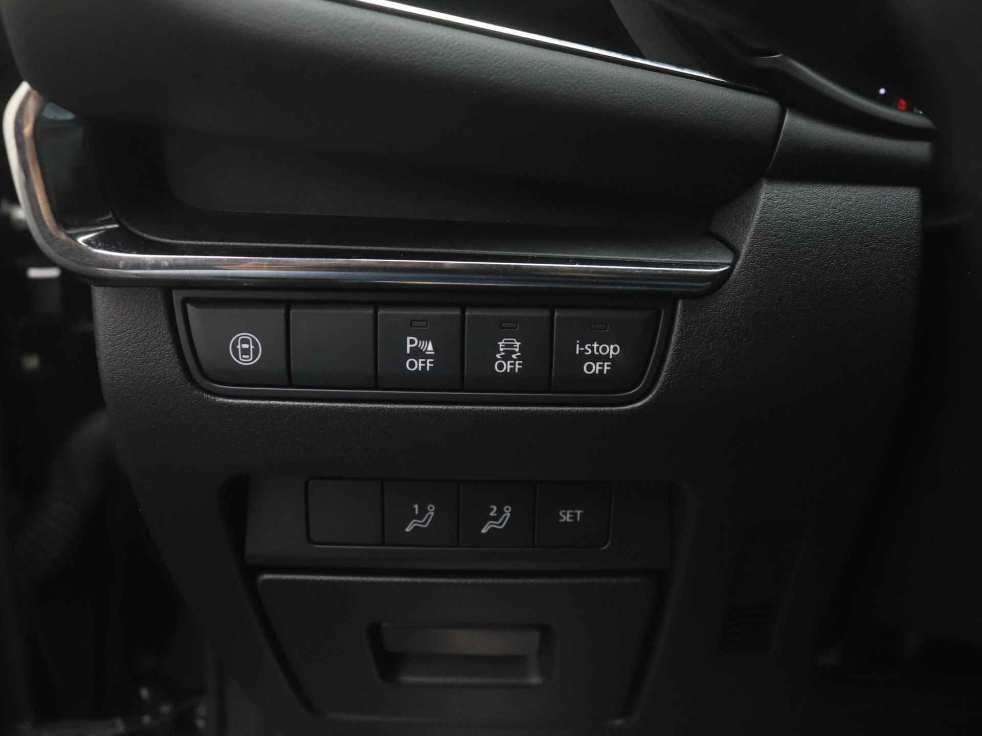 Mazda 3 2.0 SkyActiv-G Comfort met Bose/Leer pakket automaat met afneembare trekhaak en 18 inch lichtmetalen velgen : dealer onderhouden - 45/50