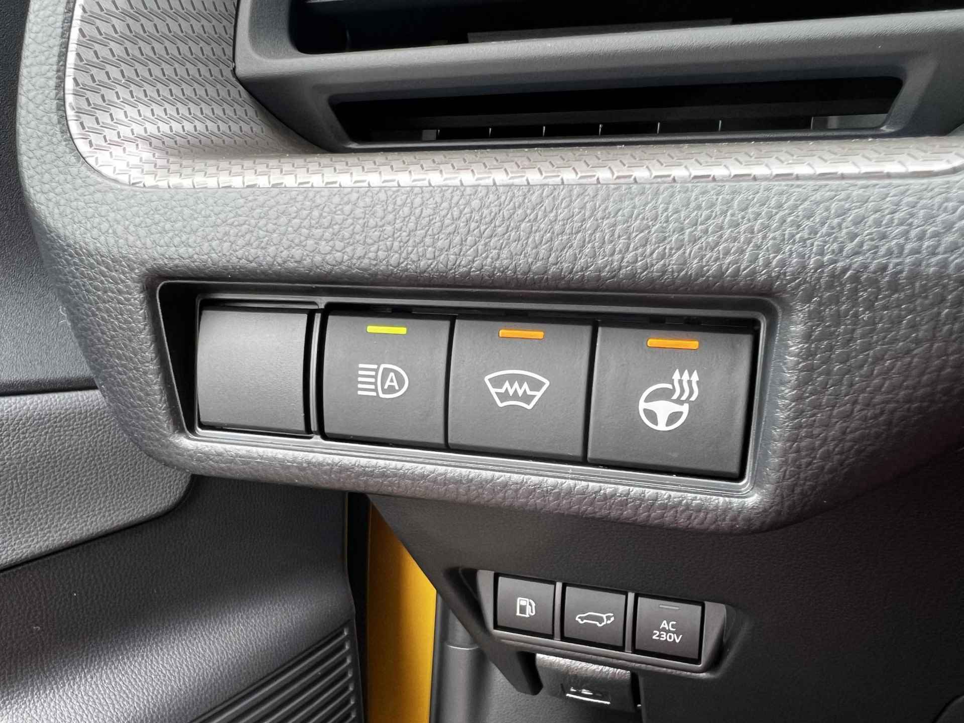 Toyota Prius 2.0 Plug-in Executive Panoramadak - 21/47