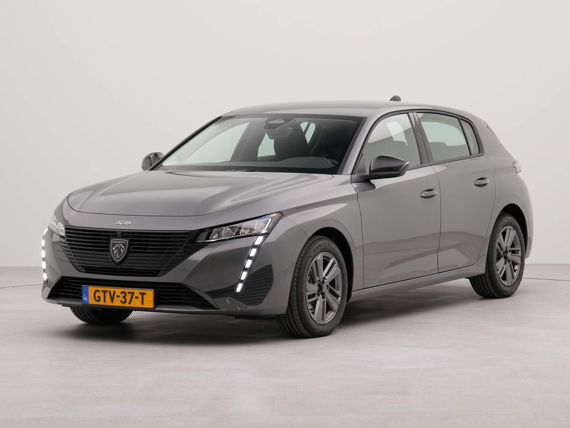 Peugeot 308 1.2 Hybrid 136 e-DCS6 Active Pack Business 100kW | Navigatie by App | Afneembare trekhaak | Parkeersensoren achter | Airco | Rondomzicht camera | LM velgen 16" |