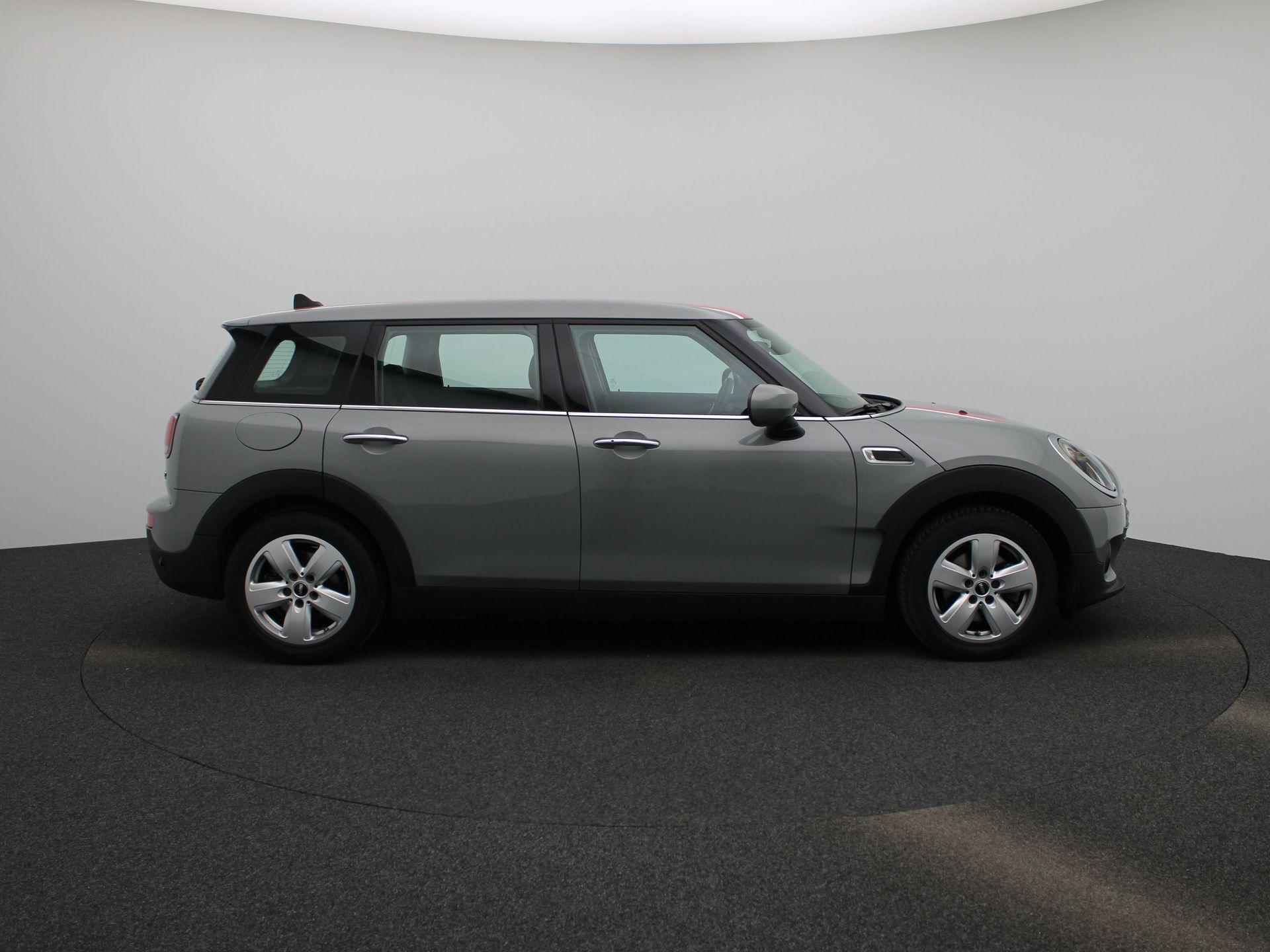 Mini Clubman 1.5 Cooper | AUTOMAAT | Navigatie | Apple Carplay / Android Auto | Camera | Cruise Control | Parkeersensoren | Climate Control | Stoelverwarming | LMV | - 7/38