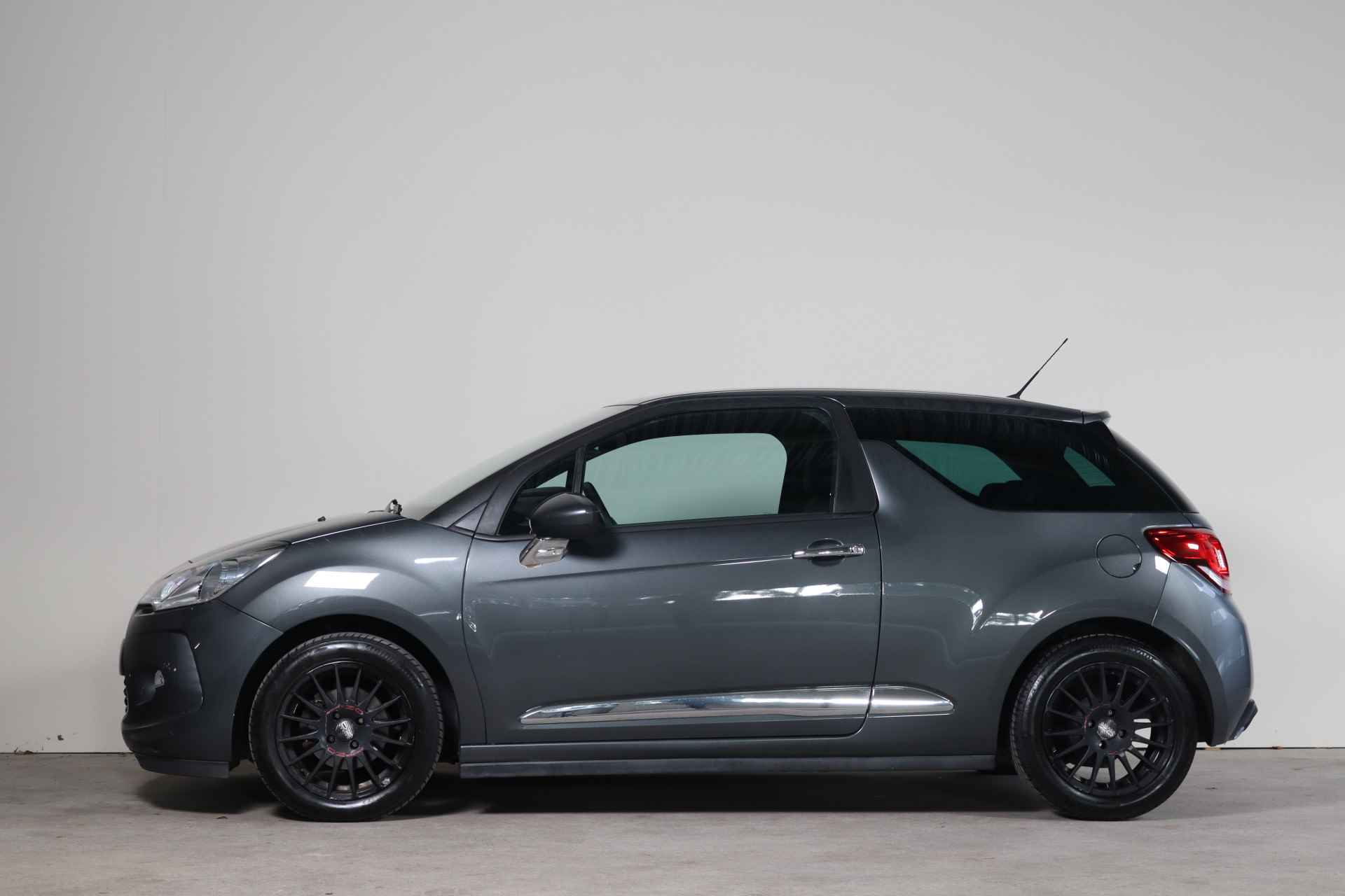 Citroën DS3 1.2 VTi So Chic NL-Auto!! NAV I Tel.Bluetooth I PDC - 6/26