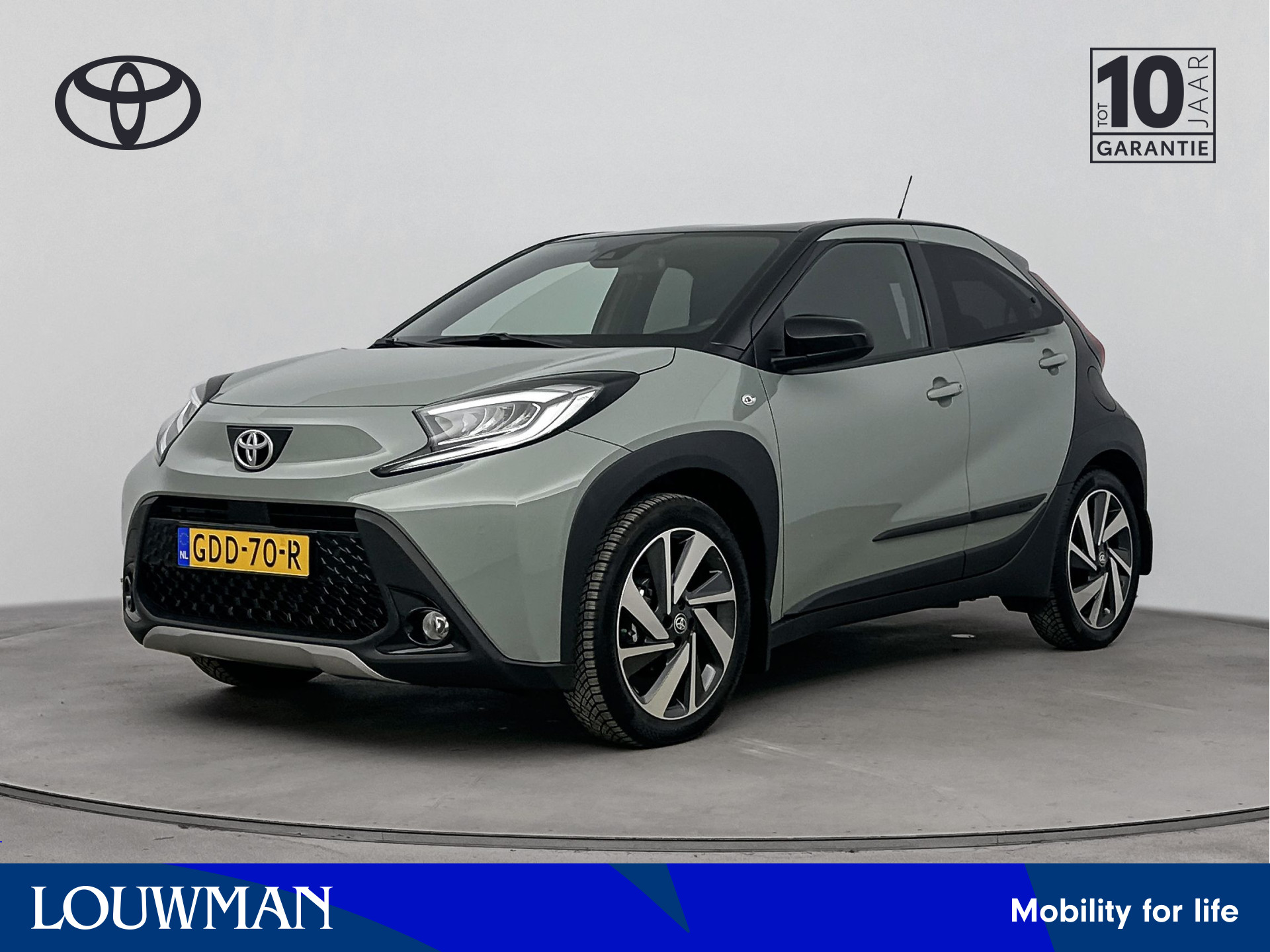 Toyota Aygo X 1.0 VVT-i S-CVT Envy | Trekhaak | Navigatie | LM velgen | Cruise Control Adaptief | Draadloze telefoonlader | Parkeersensoren |