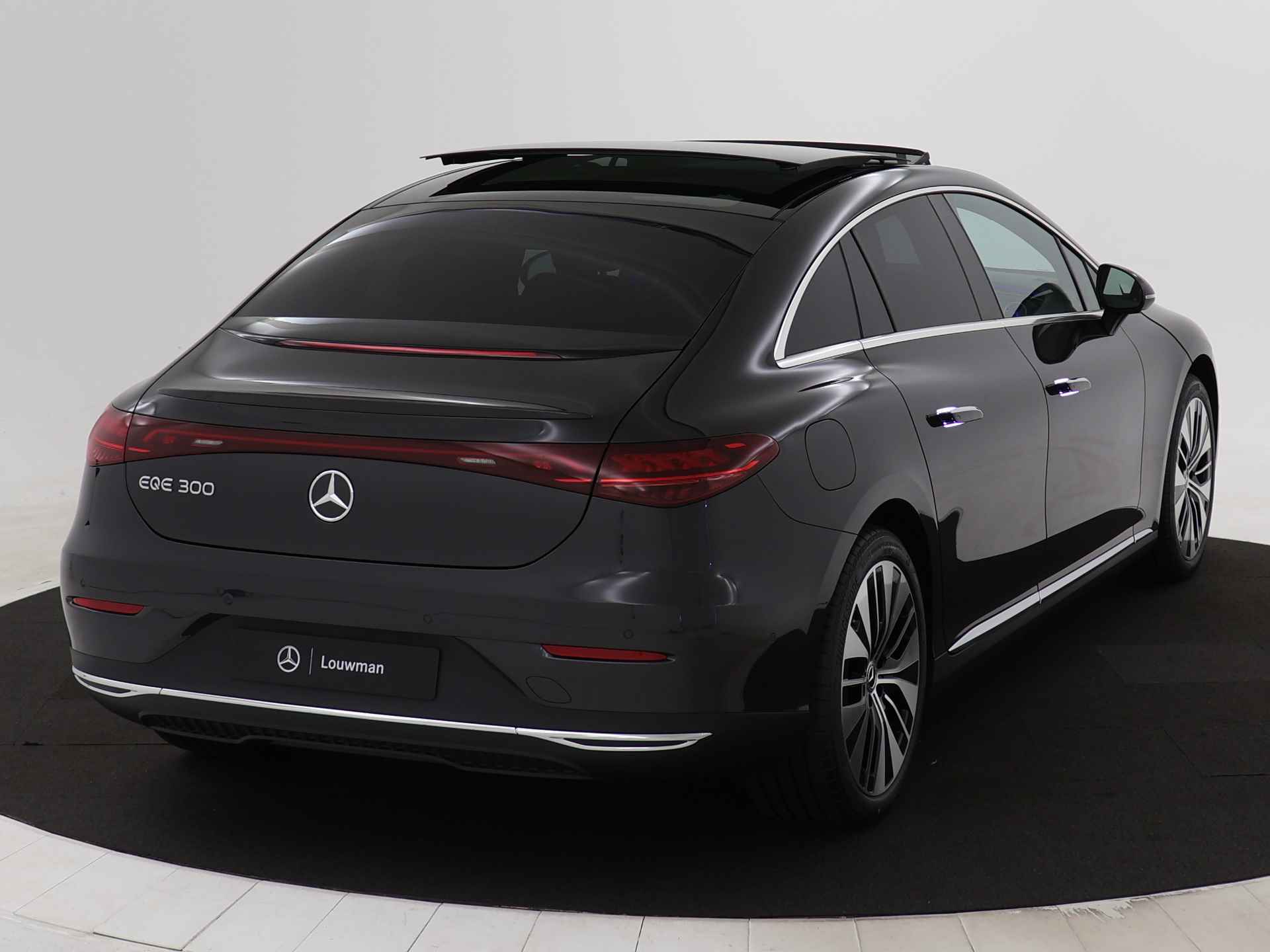 Mercedes-Benz EQE 300 Business Edition 89 kWh | KEYLESS GO-pakket | Parkeerpakket met achteruitrijcamera | Rijassistentiepakket | USB-pakket Plus | GUARD 360 ° Vehicle protection | Dodehoekassistent | - 14/36