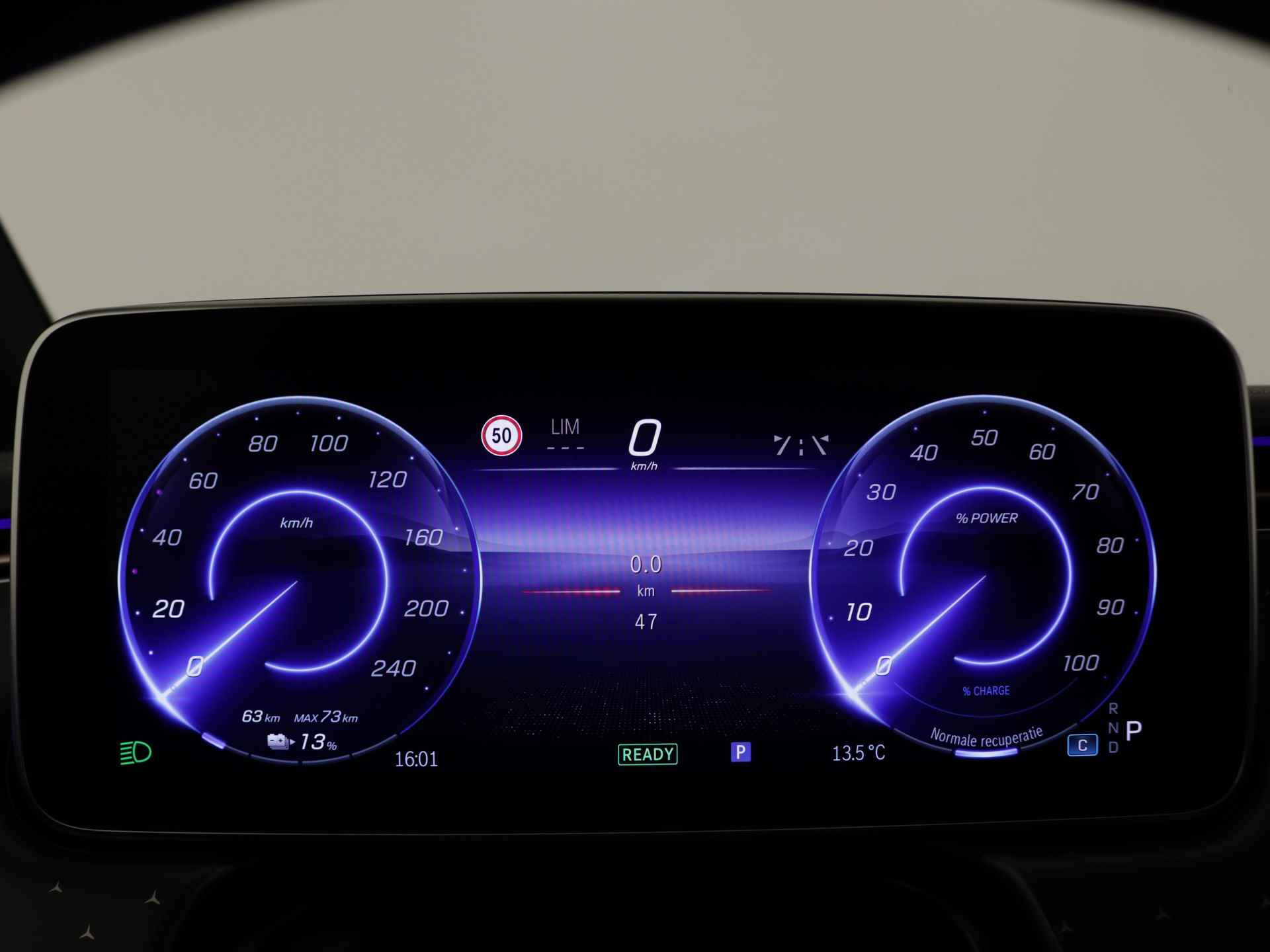 Mercedes-Benz EQE 300 Business Edition 89 kWh | KEYLESS GO-pakket | Parkeerpakket met achteruitrijcamera | Rijassistentiepakket | USB-pakket Plus | GUARD 360 ° Vehicle protection | Dodehoekassistent | - 21/36