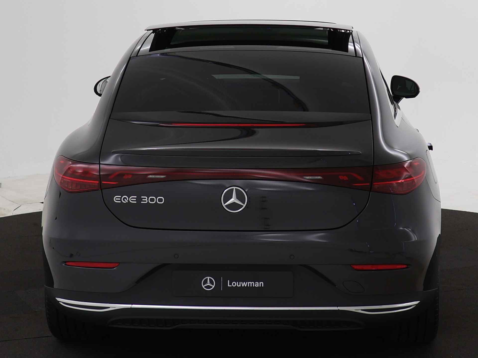Mercedes-Benz EQE 300 Business Edition 89 kWh | KEYLESS GO-pakket | Parkeerpakket met achteruitrijcamera | Rijassistentiepakket | USB-pakket Plus | GUARD 360 ° Vehicle protection | Dodehoekassistent | - 24/36