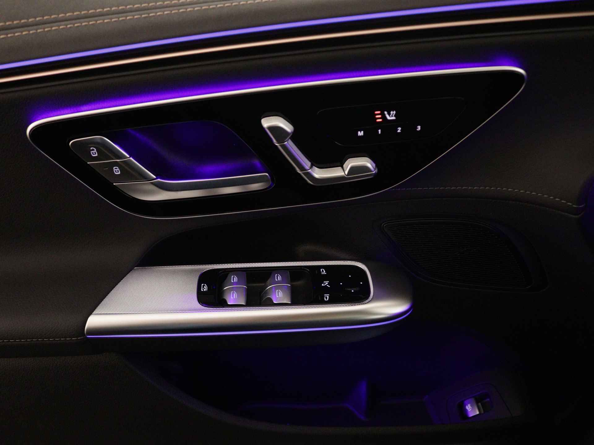 Mercedes-Benz EQE 300 Business Edition 89 kWh | KEYLESS GO-pakket | Parkeerpakket met achteruitrijcamera | Rijassistentiepakket | USB-pakket Plus | GUARD 360 ° Vehicle protection | Dodehoekassistent | - 27/36