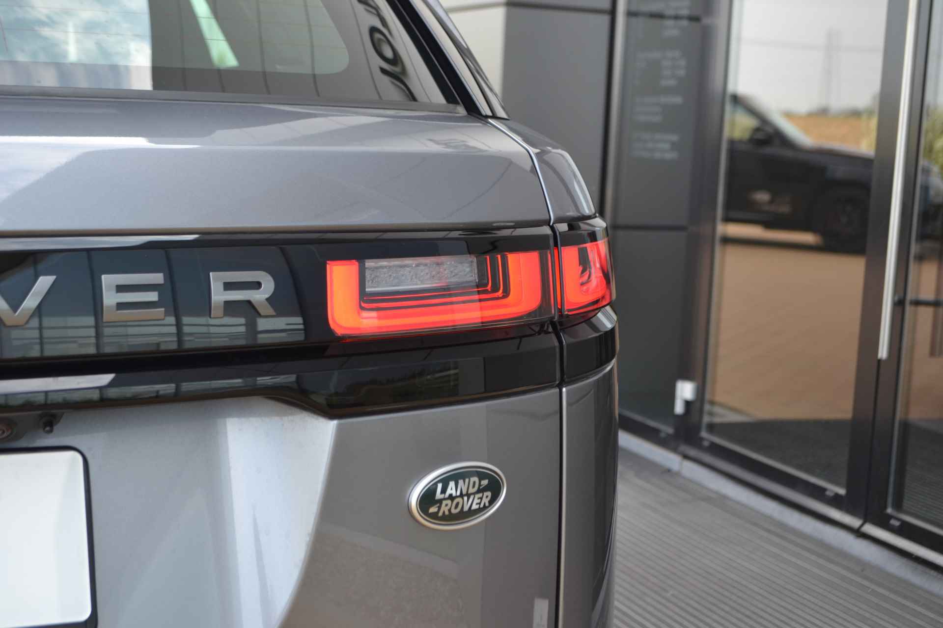 Land Rover Range Rover Velar 2.0 P250 Turbo AWD R-Dynamic Carbon Edition - 18/35