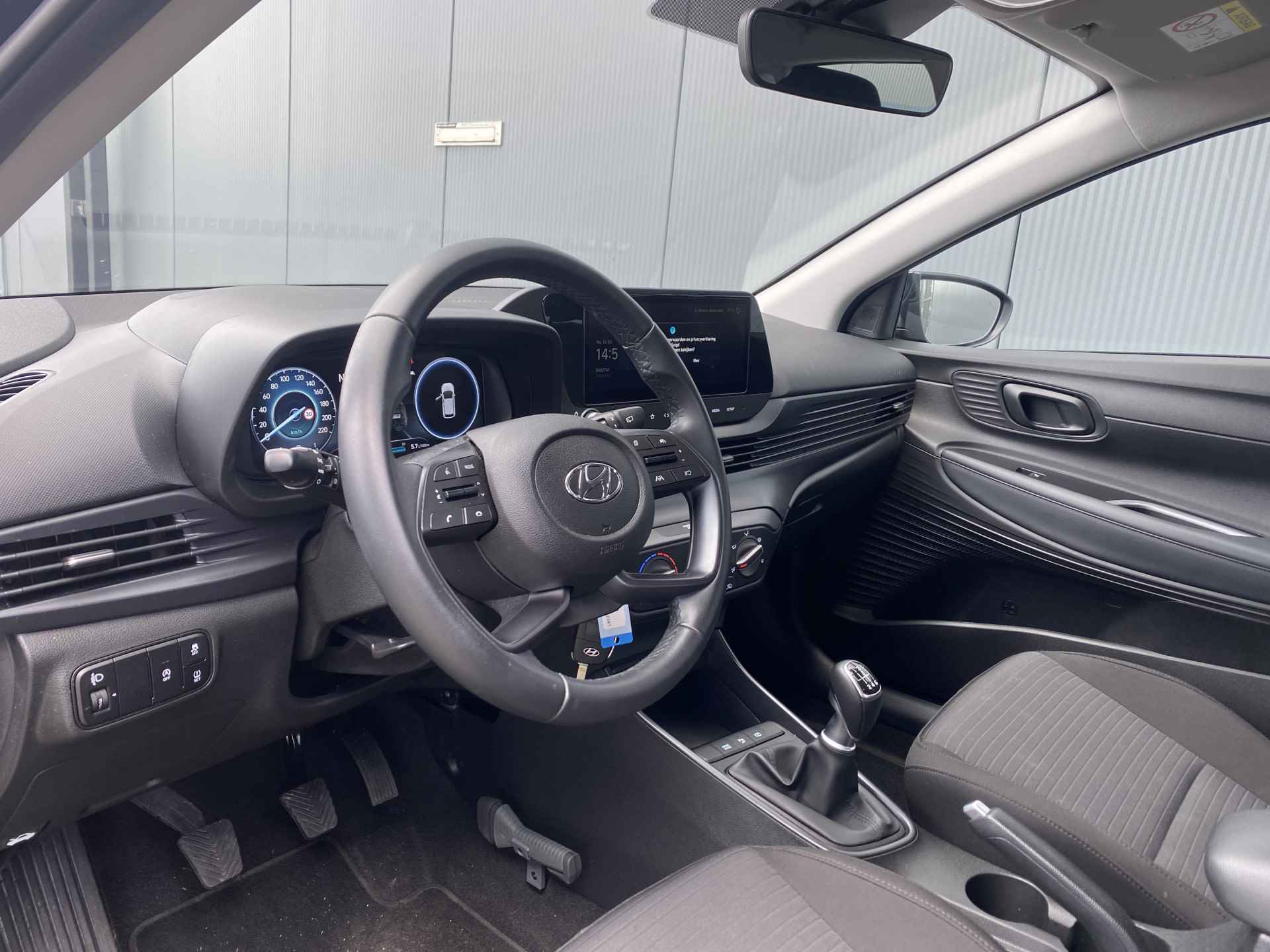 Hyundai i20 1.0 T-GDI 100pk Comfort Smart | Airco | Camera | Carplay | Navigatie | 16" Lichtmetaal | Cruisecontrol | Digitale Cockpit | Dode - 16/31