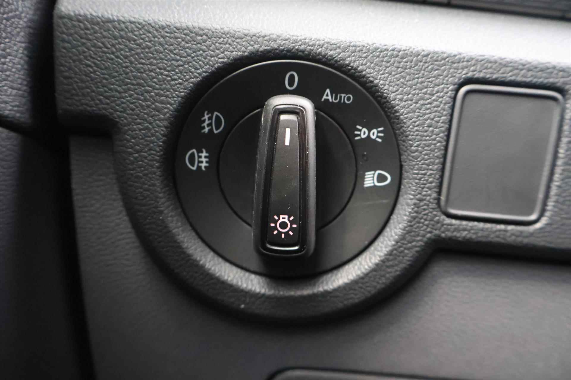 Volkswagen T-Cross 1.0 TSI R-Line 115pk | Navi | LED | Carplay | Parkeer sensoren  | - 26/52