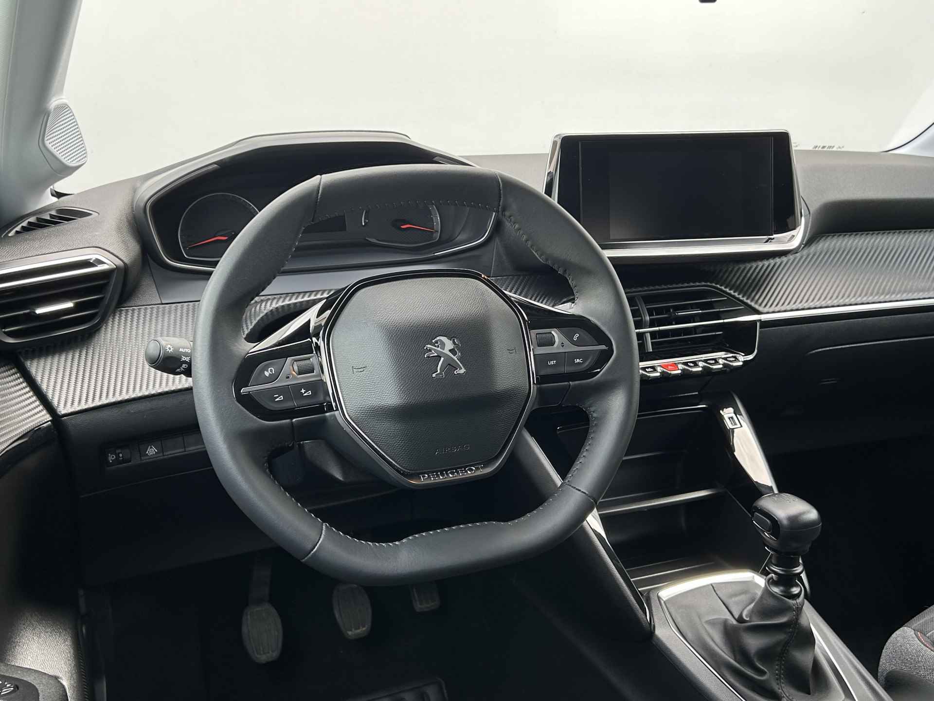 Peugeot 208 208 1.2 100pk 6-bak Active Pack | Apple Carplay/Android Auto | Navi By App | Airco | DAB+ radio | Parkeersensoren achter | Cruis - 17/32