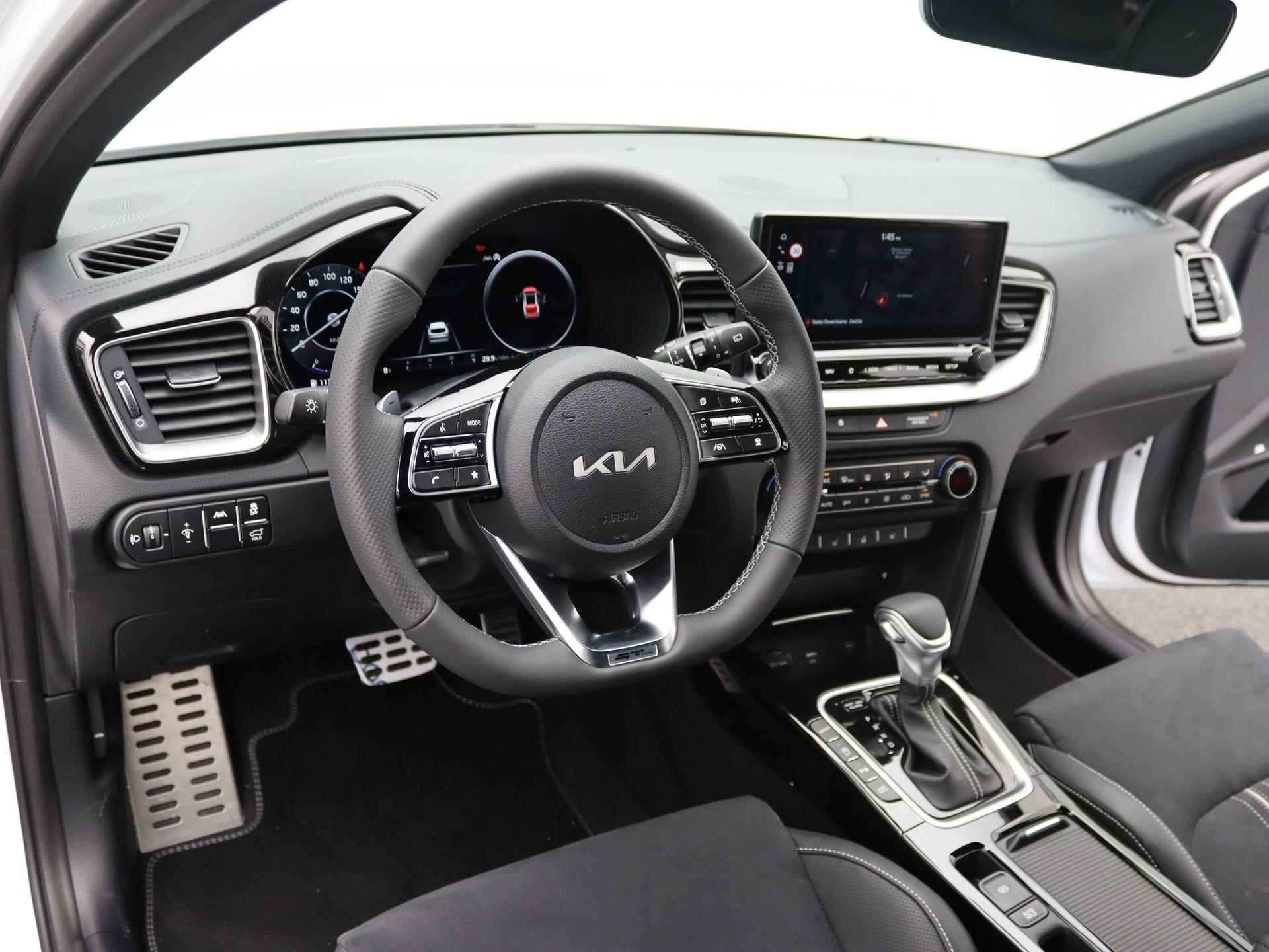 Kia ProCeed 1.5 T-GDi GT-PlusLine | VOORRAAD| Panoramadak | Navigatie | Climate Control | Lm velgen | Parkeersensoren | Camera | Stoelverwarming | Glasdak - 34/49