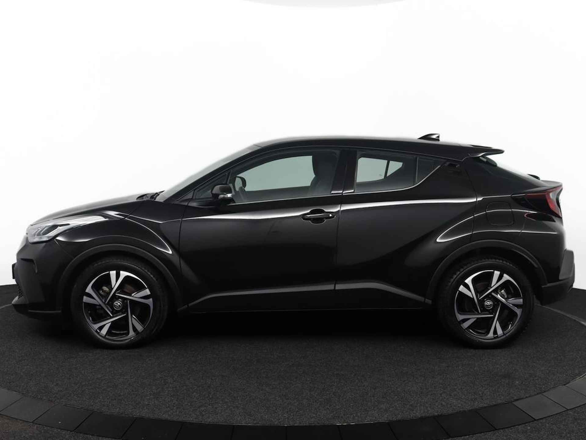 Toyota C-HR 1.8 Hybrid Dynamic | Climate control | Cruise control | Achteruitrijcamera | - 3/49