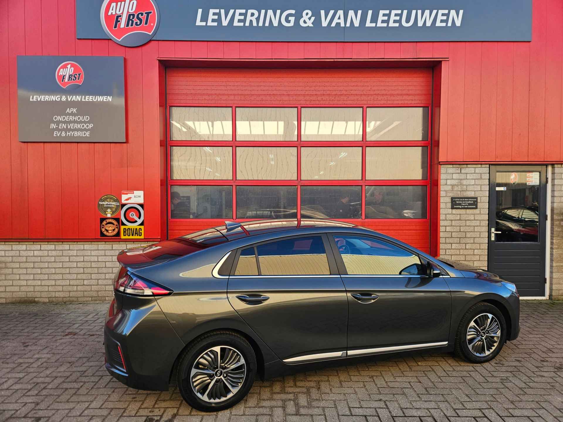 Hyundai IONIQ 1.6 GDi PHEV Comfort Navigatie/ Camera/ Parkeersensoren achter/ Rijklaarprijs - 4/25