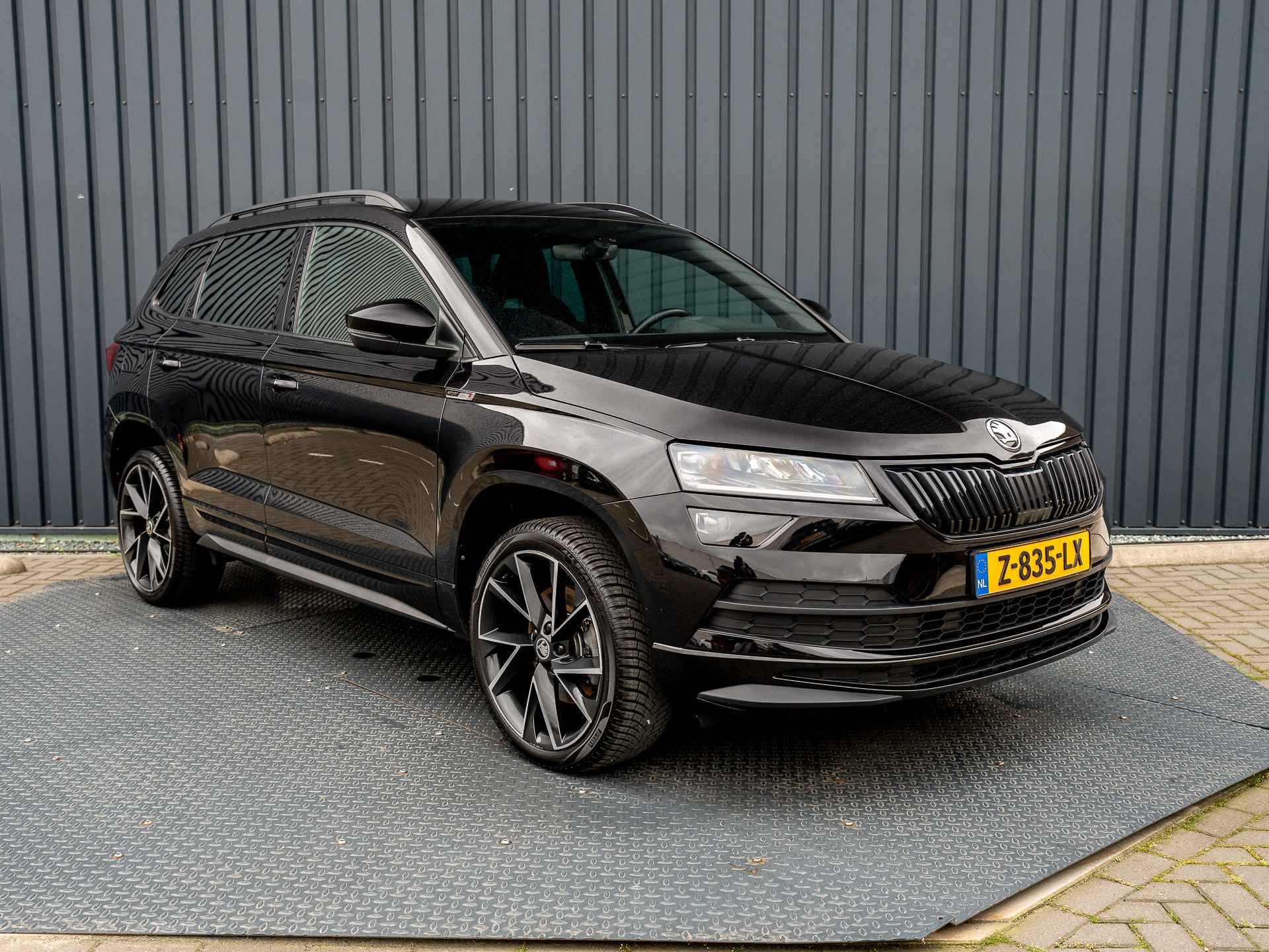 Škoda Karoq 1.5 TSI ACT 150Pk Sportline Business | 19" | Stoelverw. V&A | Keyless | Camera Prijs Rijklaar!! - 21/45