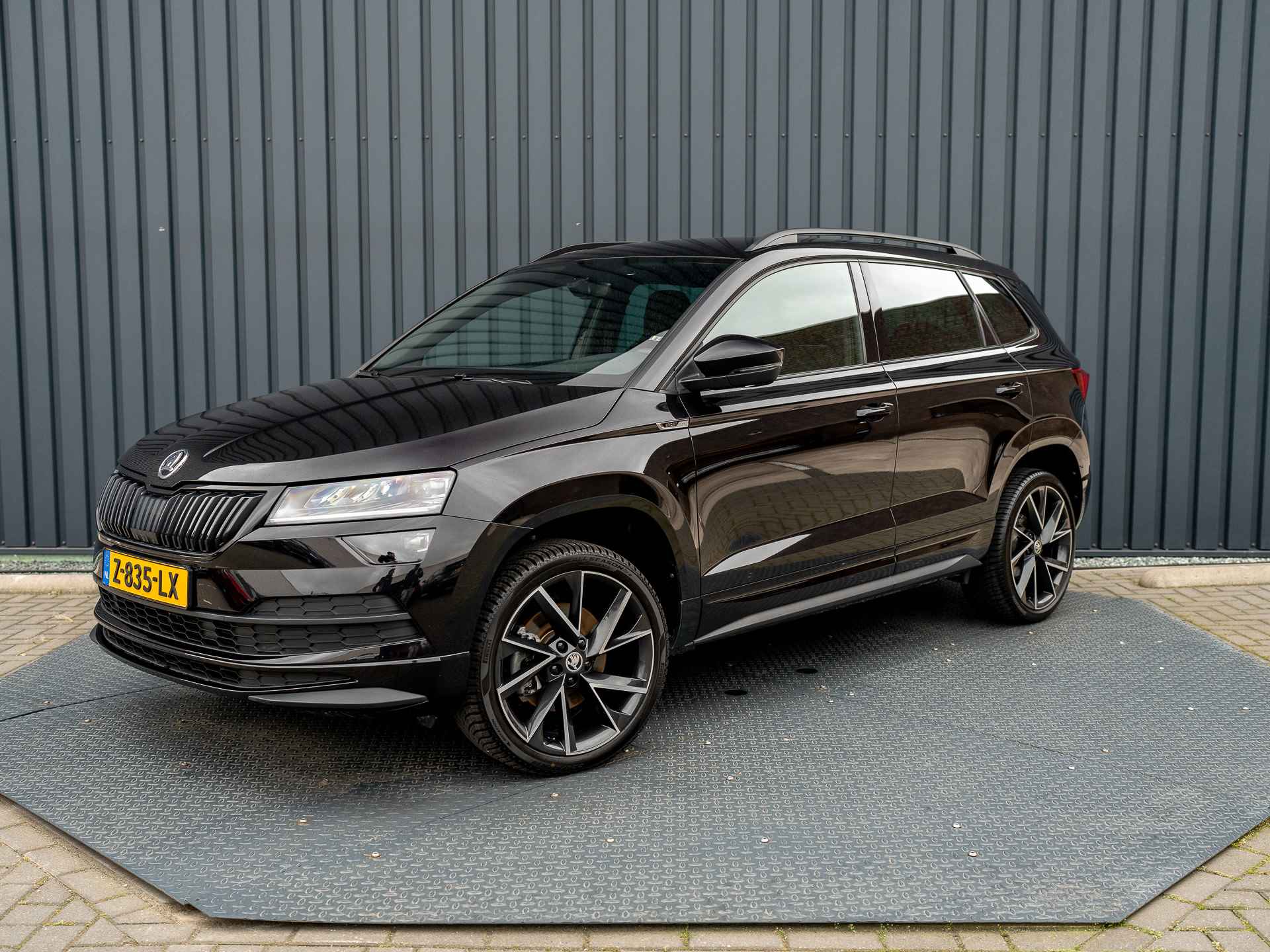 Škoda Karoq 1.5 TSI ACT 150Pk Sportline Business | 19" | Stoelverw. V&A | Keyless | Camera Prijs Rijklaar!! - 39/45