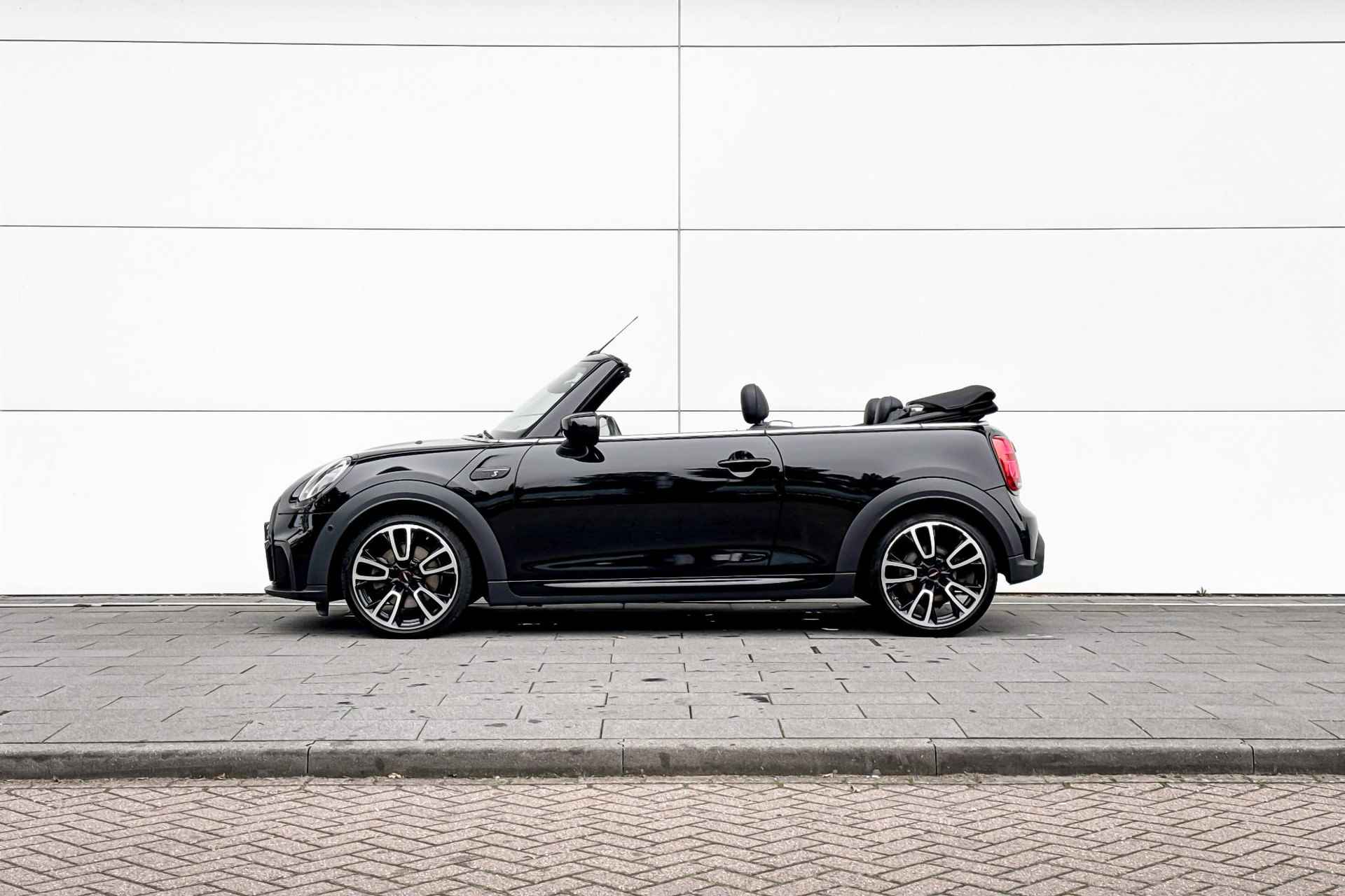 MINI Cabrio Cooper S John Cooper Works - 2/23