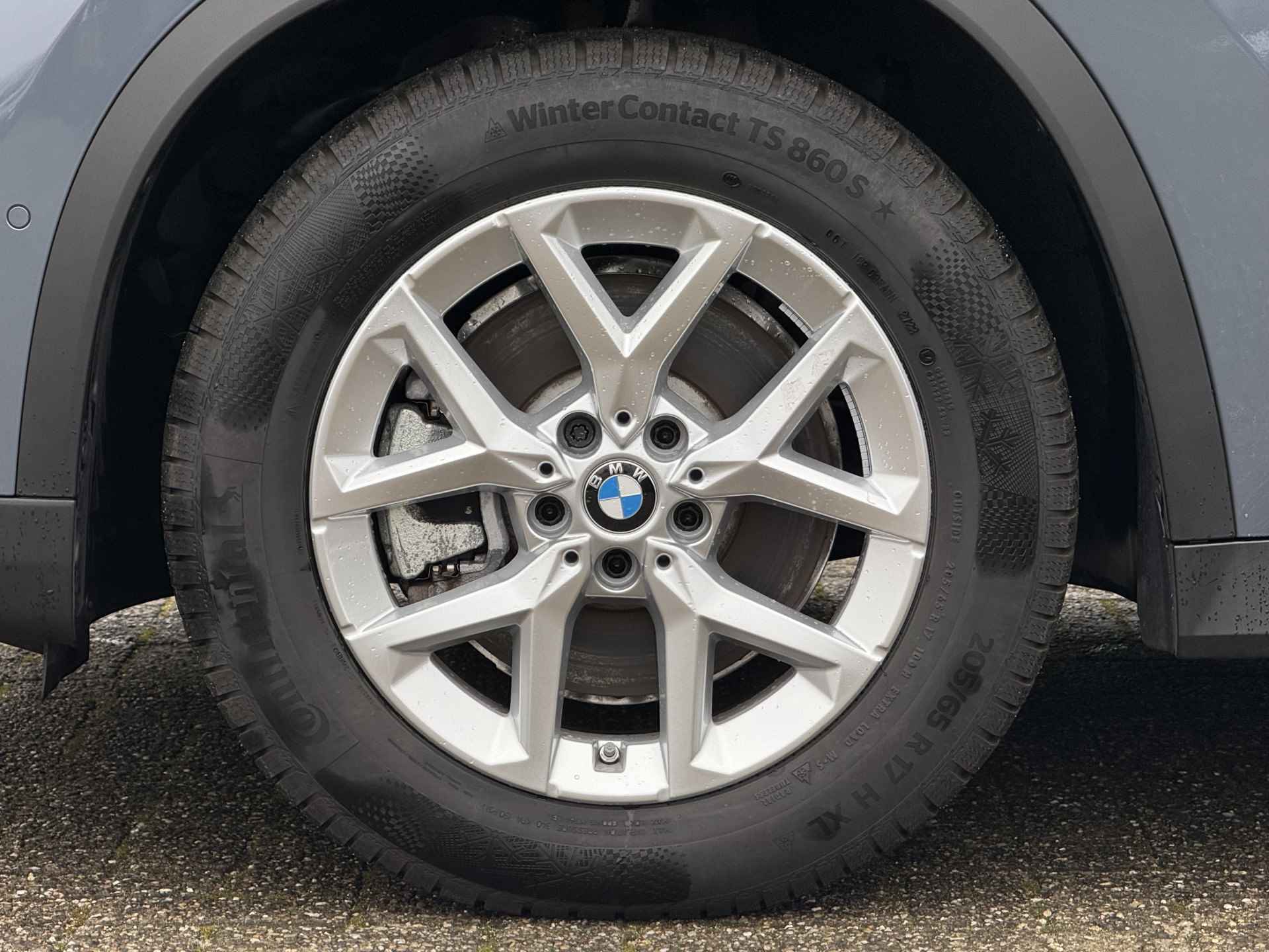 BMW iX1 xDrive30 | 4.200km! | Comfort Acces | Elek. Stoel + Memory | Adapt. Led | Camera | Adapt. M Onderstel - 6/31