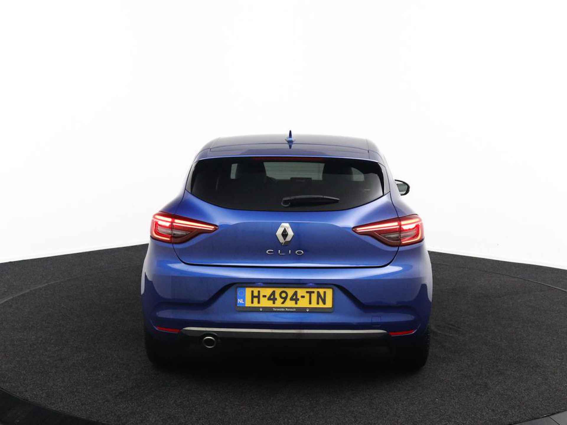 Renault Clio 1.3 TCe Initiale Paris | 1e Eigenaar | Origineel NL | Rundlederen Bekleding | 360 camera | stoelverwarming | Stuurwielverwarming | Adaptive cruise control | - 4/43