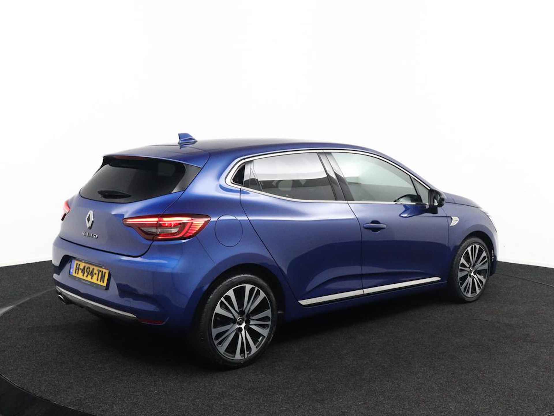 Renault Clio 1.3 TCe Initiale Paris | 1e Eigenaar | Origineel NL | Rundlederen Bekleding | 360 camera | stoelverwarming | Stuurwielverwarming | Adaptive cruise control | - 5/43