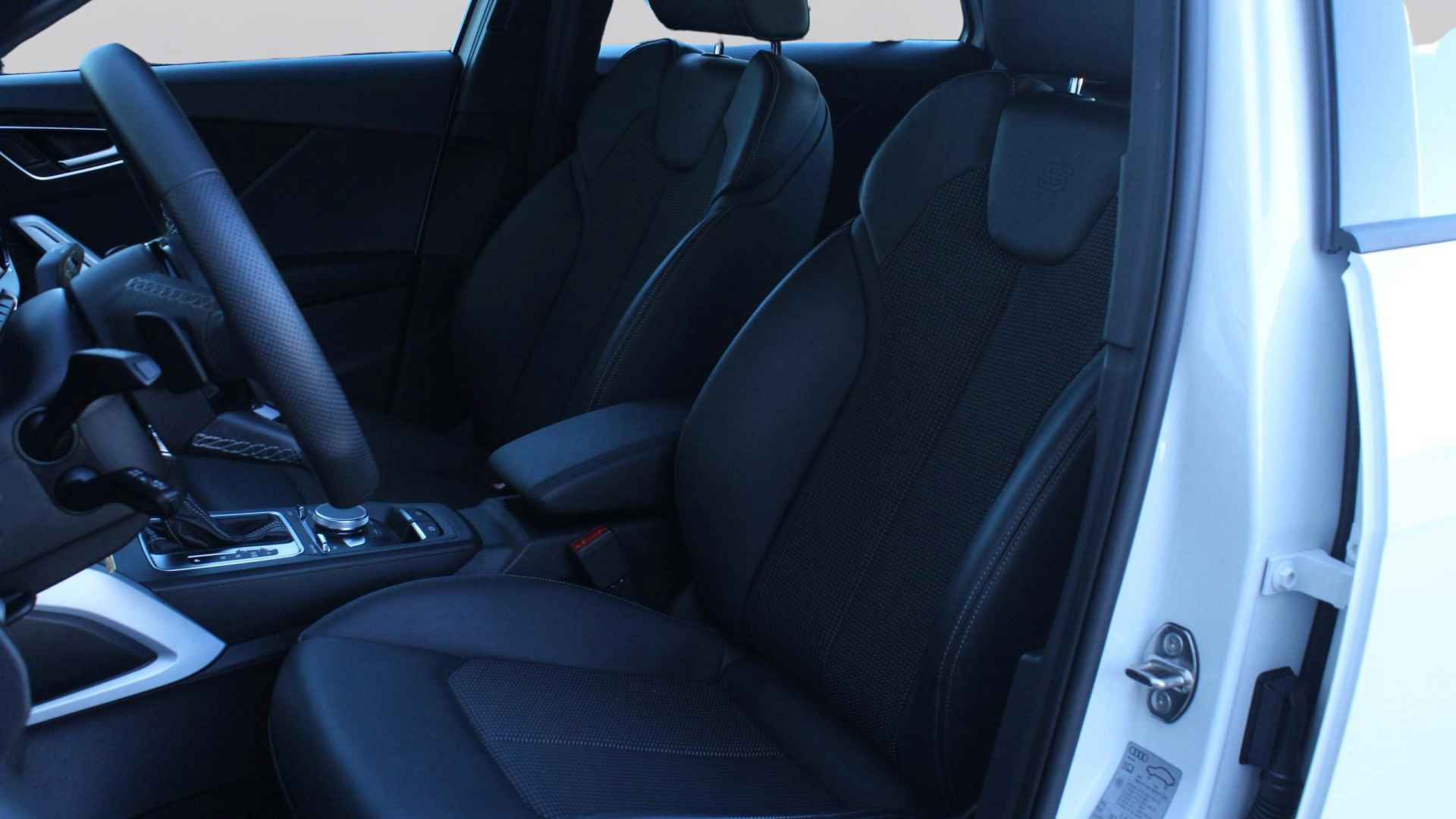 Audi Q2 35 TFSI 150pk S Edition / Achteruitrijcamera / PH V+A / Stoelverwarming - 11/36