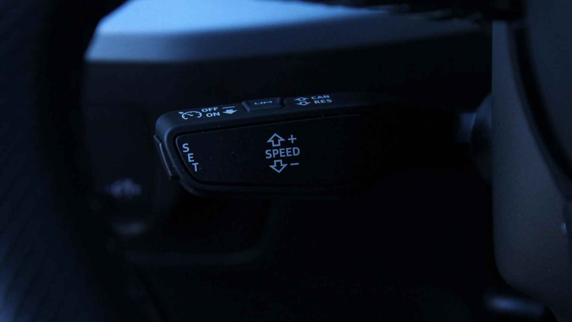 Audi Q2 35 TFSI 150pk S Edition / Achteruitrijcamera / PH V+A / Stoelverwarming - 22/36