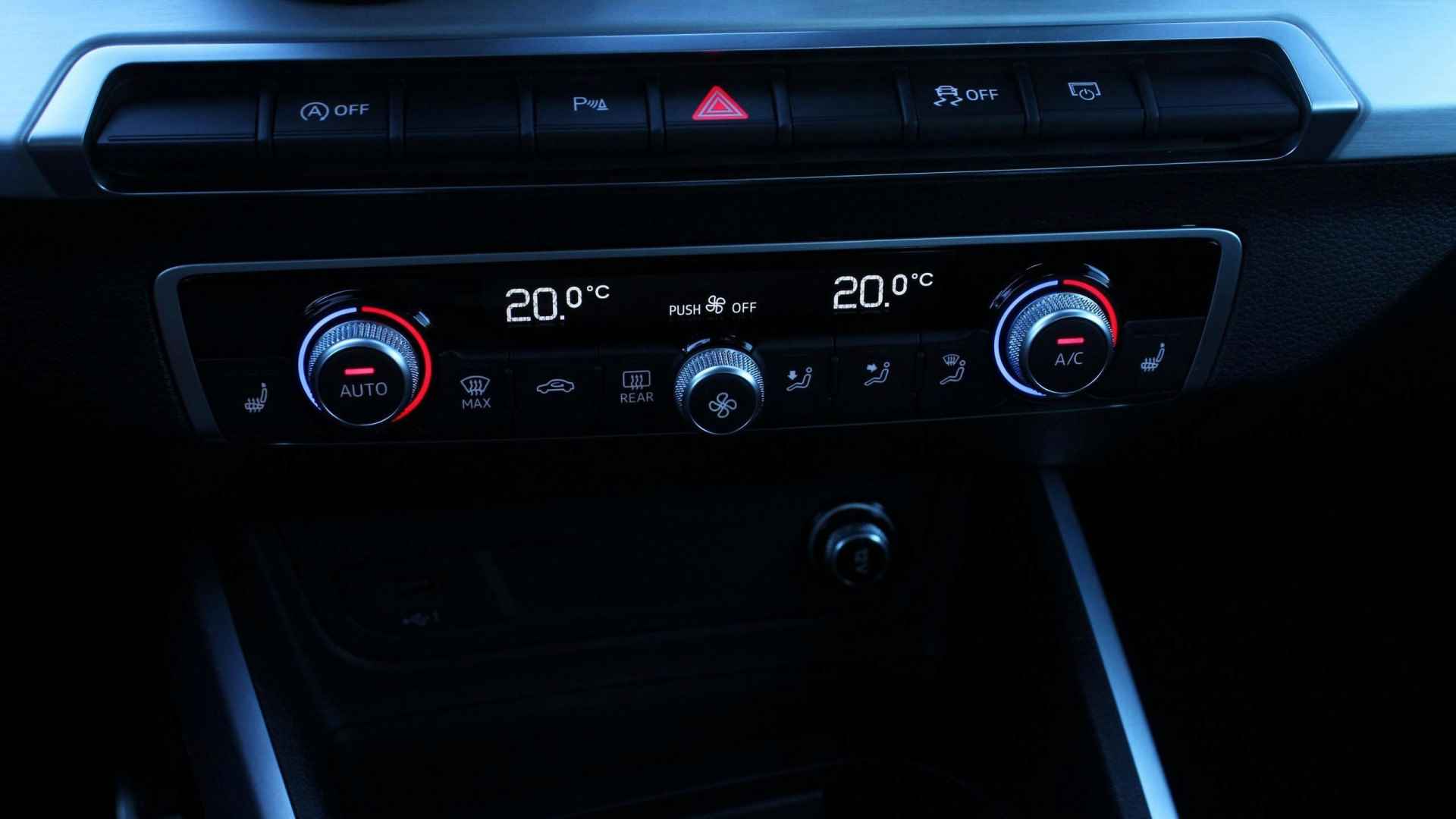 Audi Q2 35 TFSI 150pk S Edition / Achteruitrijcamera / PH V+A / Stoelverwarming - 33/36