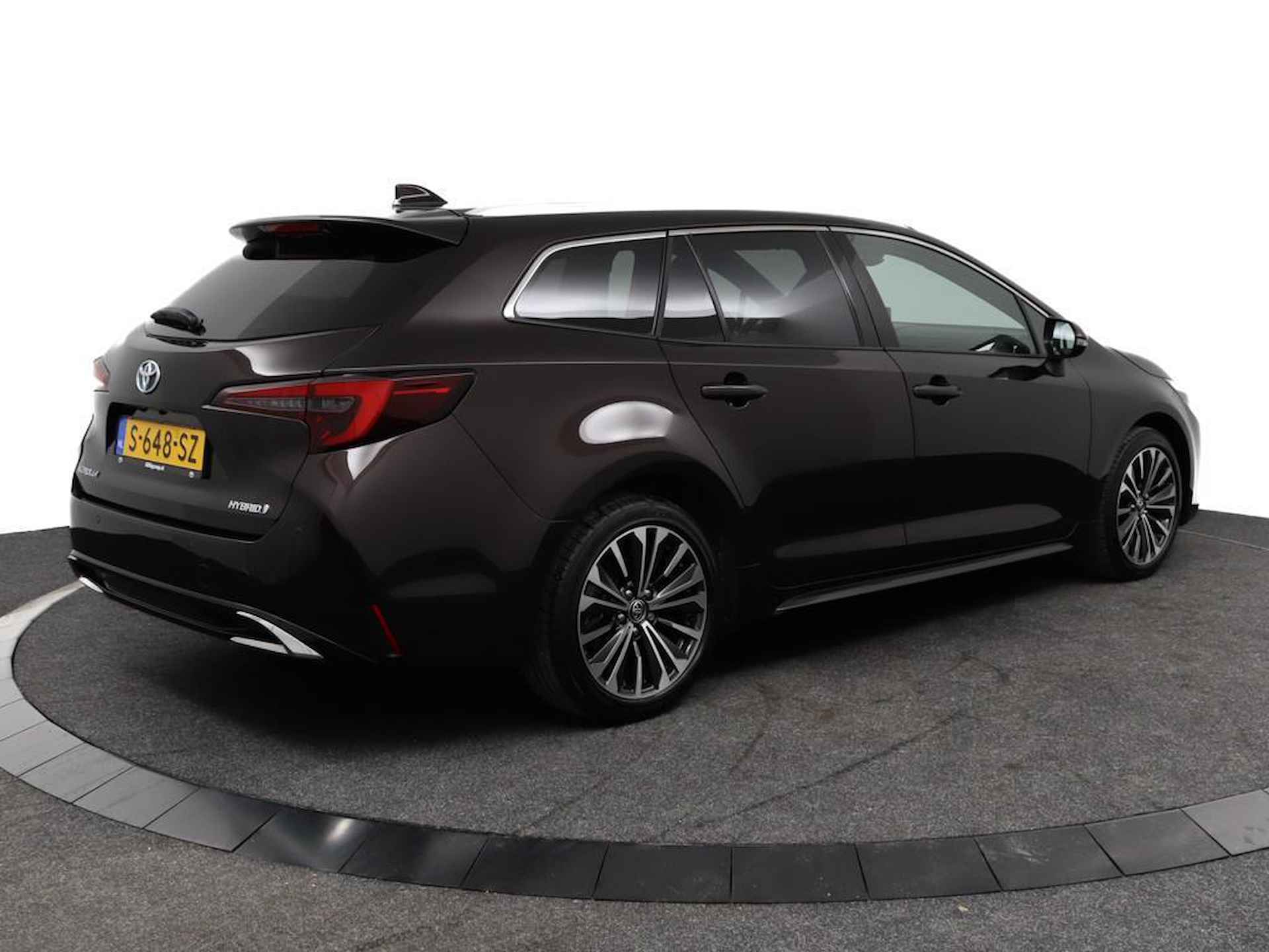 Toyota Corolla Touring Sports 1.8 Hybrid First Edition | Navigatie | Adaptieve-Cruise | Parkeersensoren | Elektrische achterklep | - 2/61