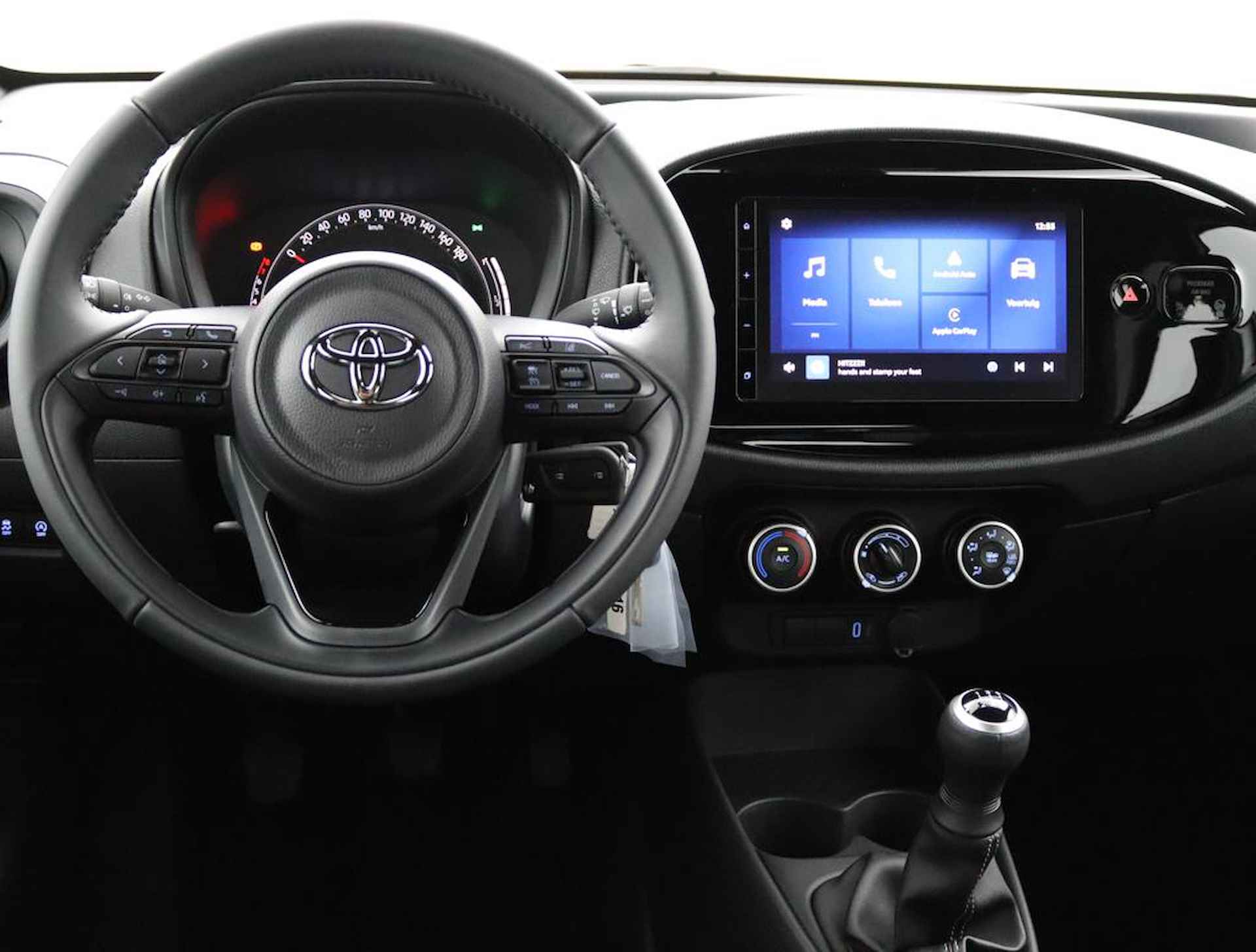 Toyota Aygo X 1.0 VVT-i MT play - 5/52