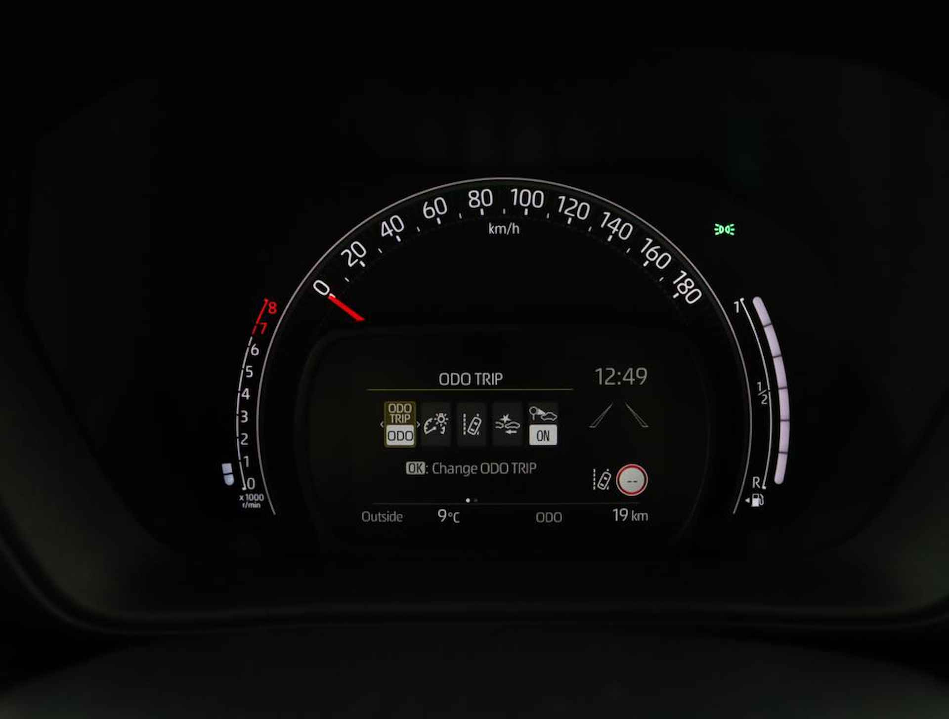 Toyota Aygo X 1.0 VVT-i MT play - 6/52