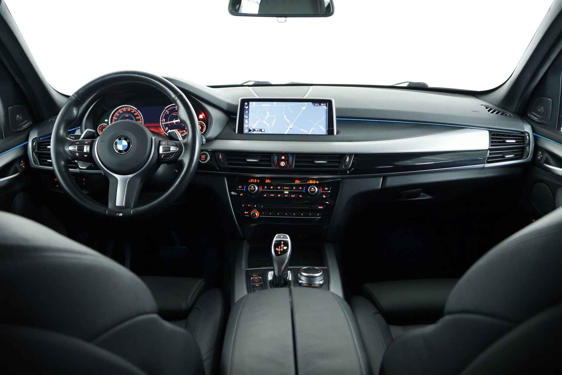 BMW X5 xDrive30d M-Sport / Opendak / Navi / Leder / Camera / Trekhaak / LED / ACC - 30/32