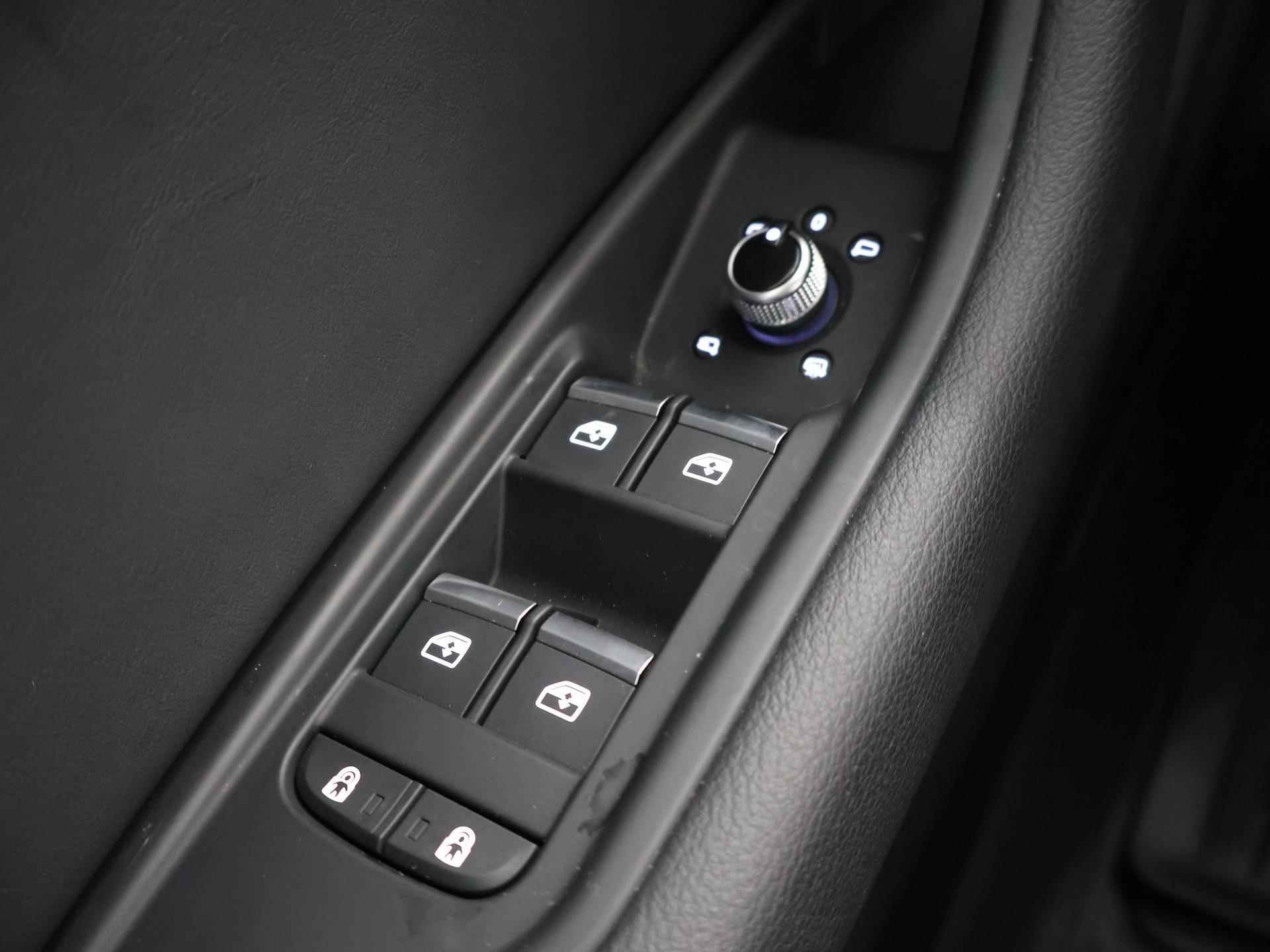Audi A5 Sportback 40 TFSI quattro S edition Competition 204 PK | S-Line | Panoramadak | Sfeerverlichting | Virtual Cockpit | Keyless Go | Cruise control | Navigatie | - 42/55