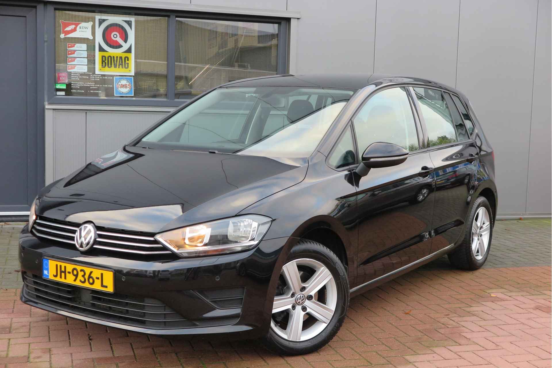 Volkswagen Golf Sportsvan 1.2 TSI 82kw 110pk Comfortline, Cruisecontrol,PDC,Navi,Trekhaak,Stoelverwarming ,etc. Nieuwe APK - 6/68