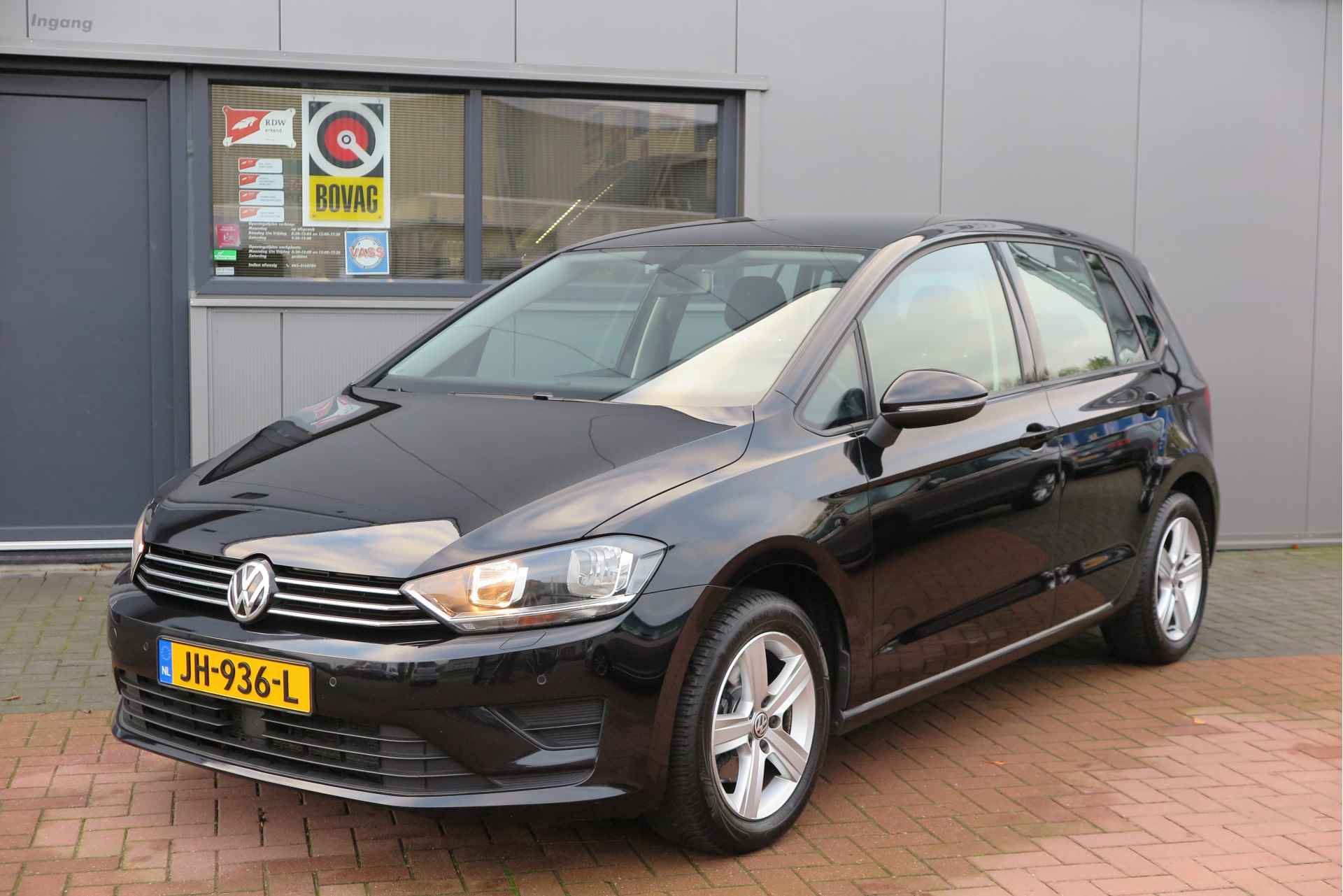 Volkswagen Golf Sportsvan 1.2 TSI 82kw 110pk Comfortline, Cruisecontrol,PDC,Navi,Trekhaak,Stoelverwarming ,etc. Nieuwe APK - 8/68