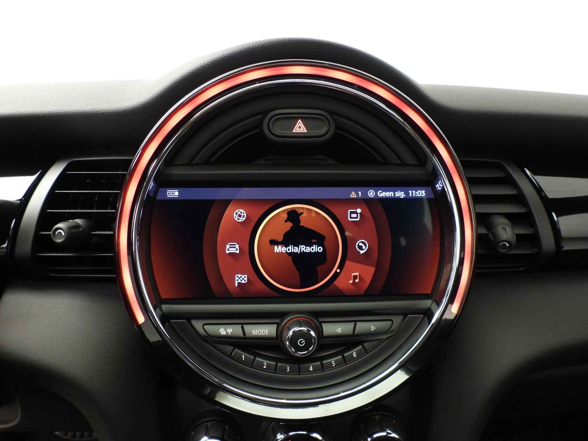 Mini 5-deurs Cooper S Hammersmith Edition / Panoramadak / Leder / Camera / PDC / LED / Harman-Kardon / Alu wielen 17 inch - 19/40