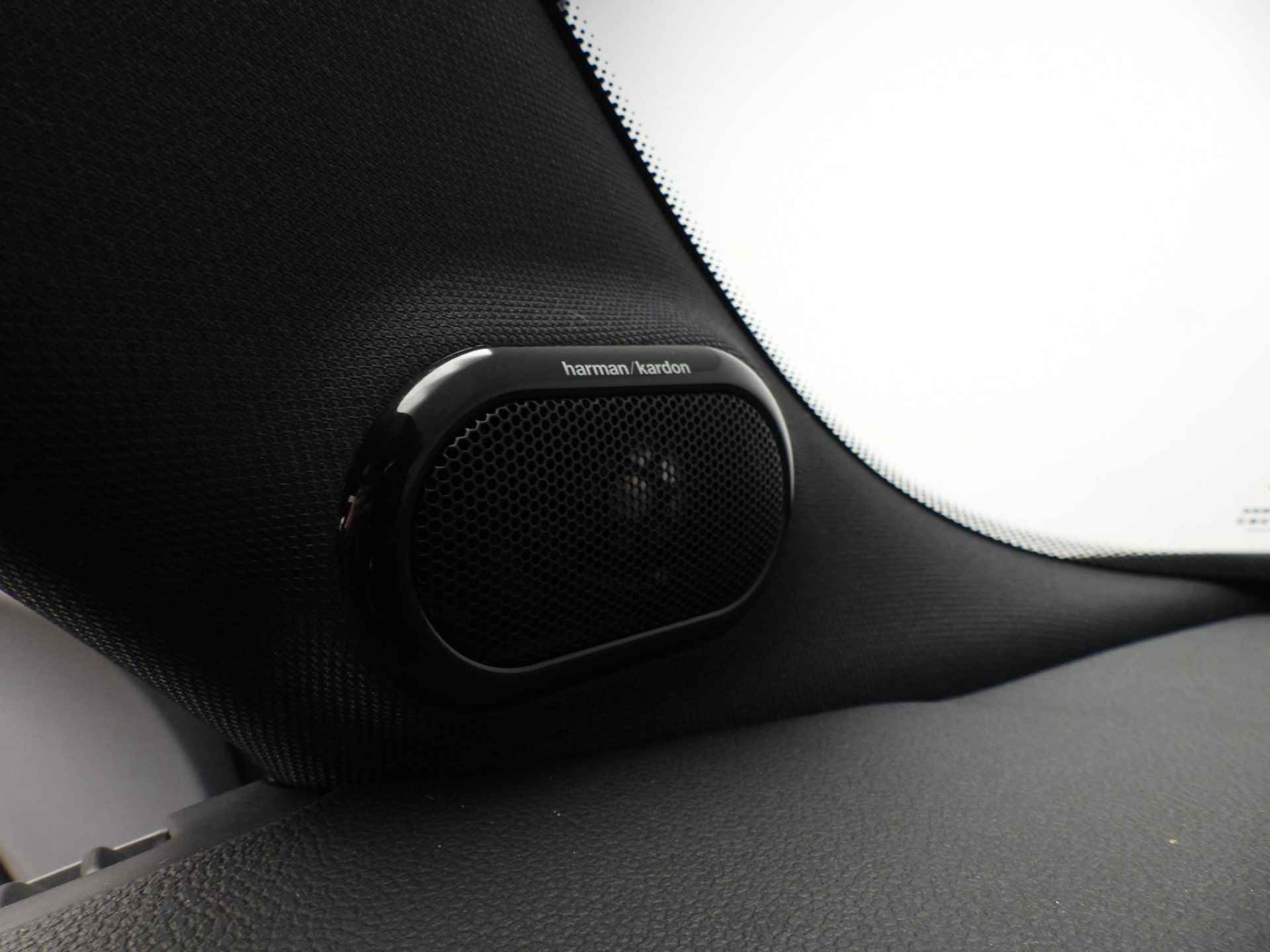 Mini 5-deurs Cooper S Hammersmith Edition / Panoramadak / Leder / Camera / PDC / LED / Harman-Kardon / Alu wielen 17 inch - 24/40