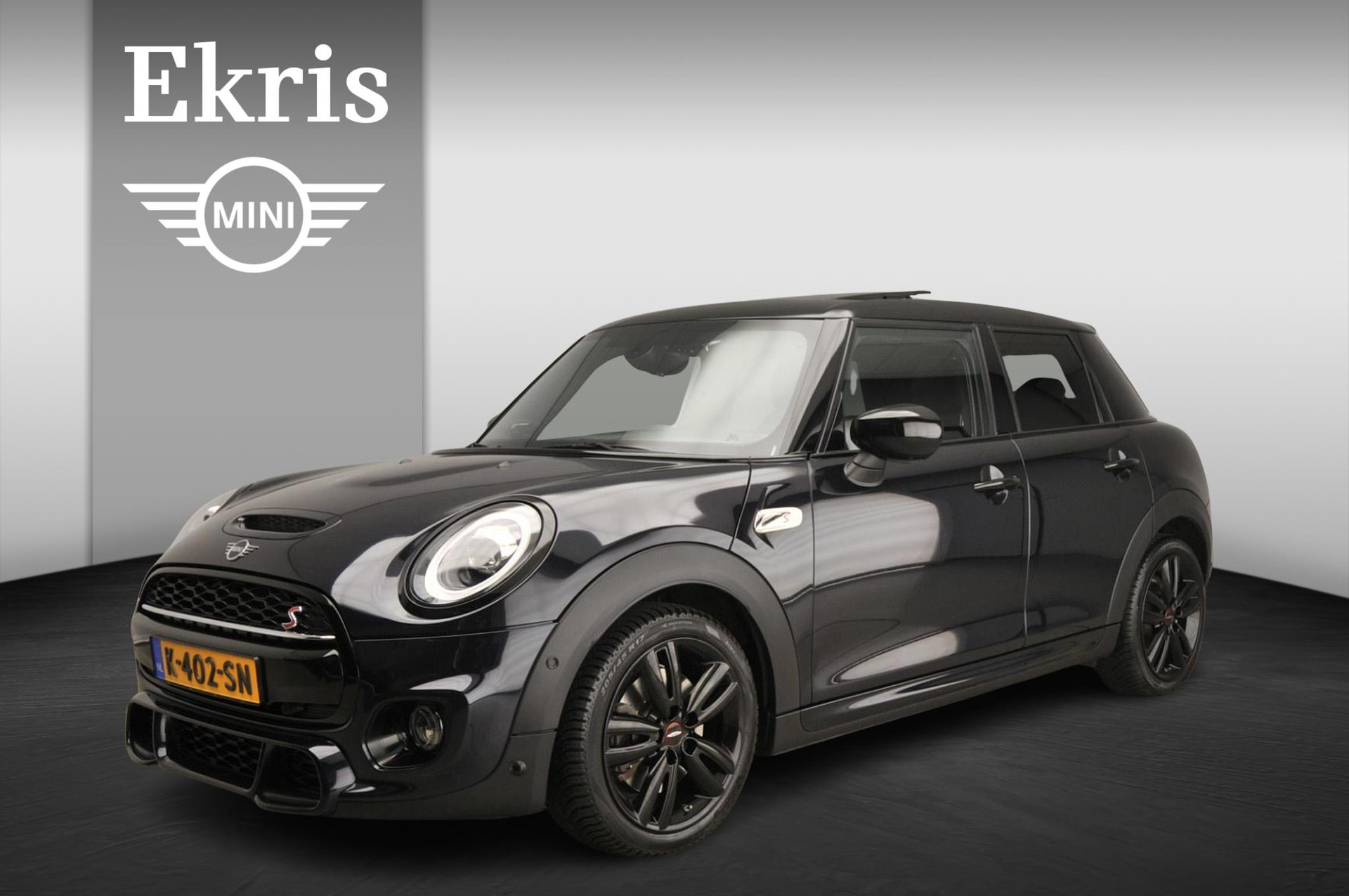 Mini 5-deurs Cooper S Hammersmith Edition / Panoramadak / Leder / Camera / PDC / LED / Harman-Kardon / Alu wielen 17 inch