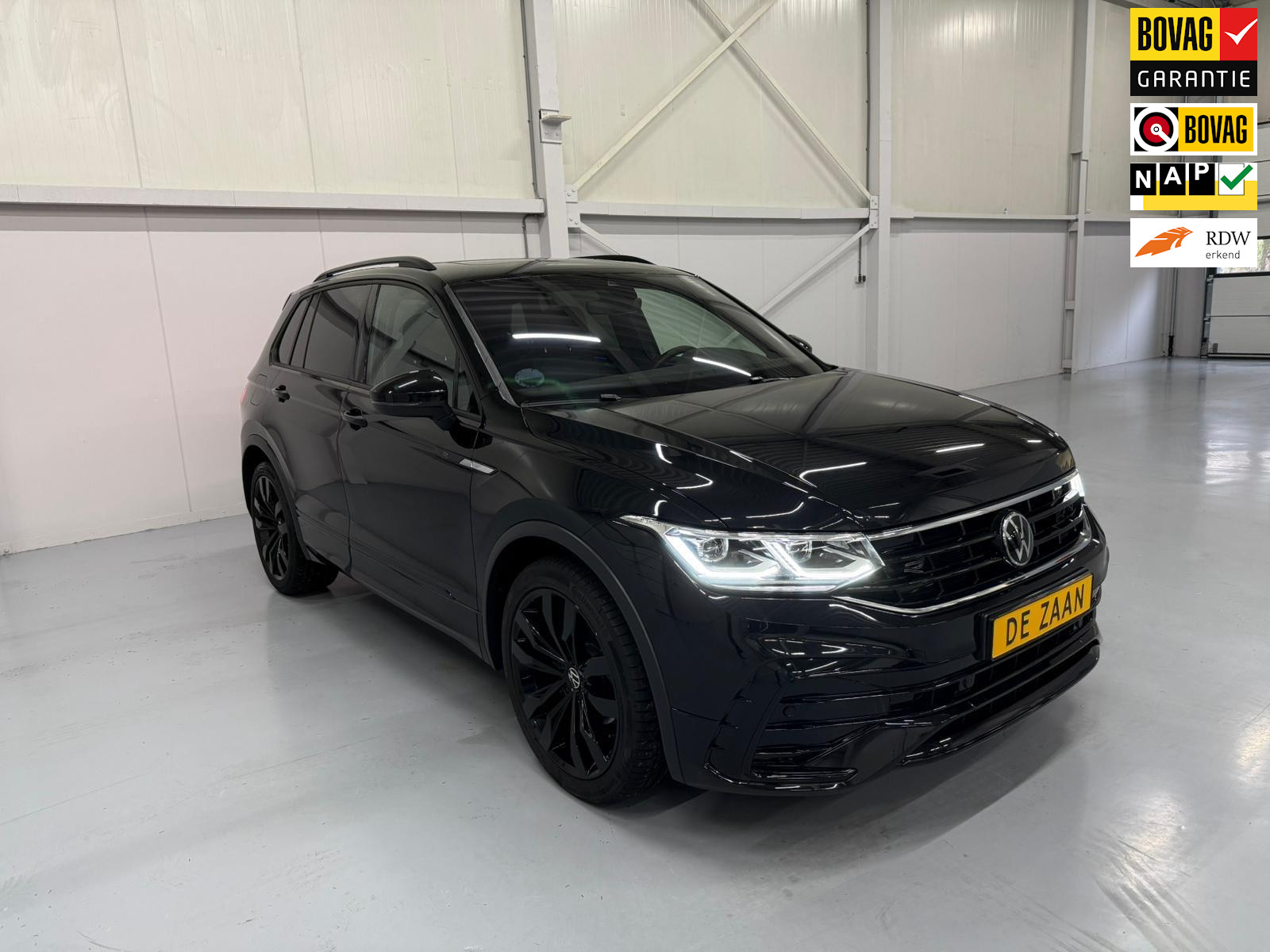 Volkswagen TIGUAN 1.5 TSI R-Line Black style/Keyless/IQ Light/Pano/360/Trekhaak/Garantie