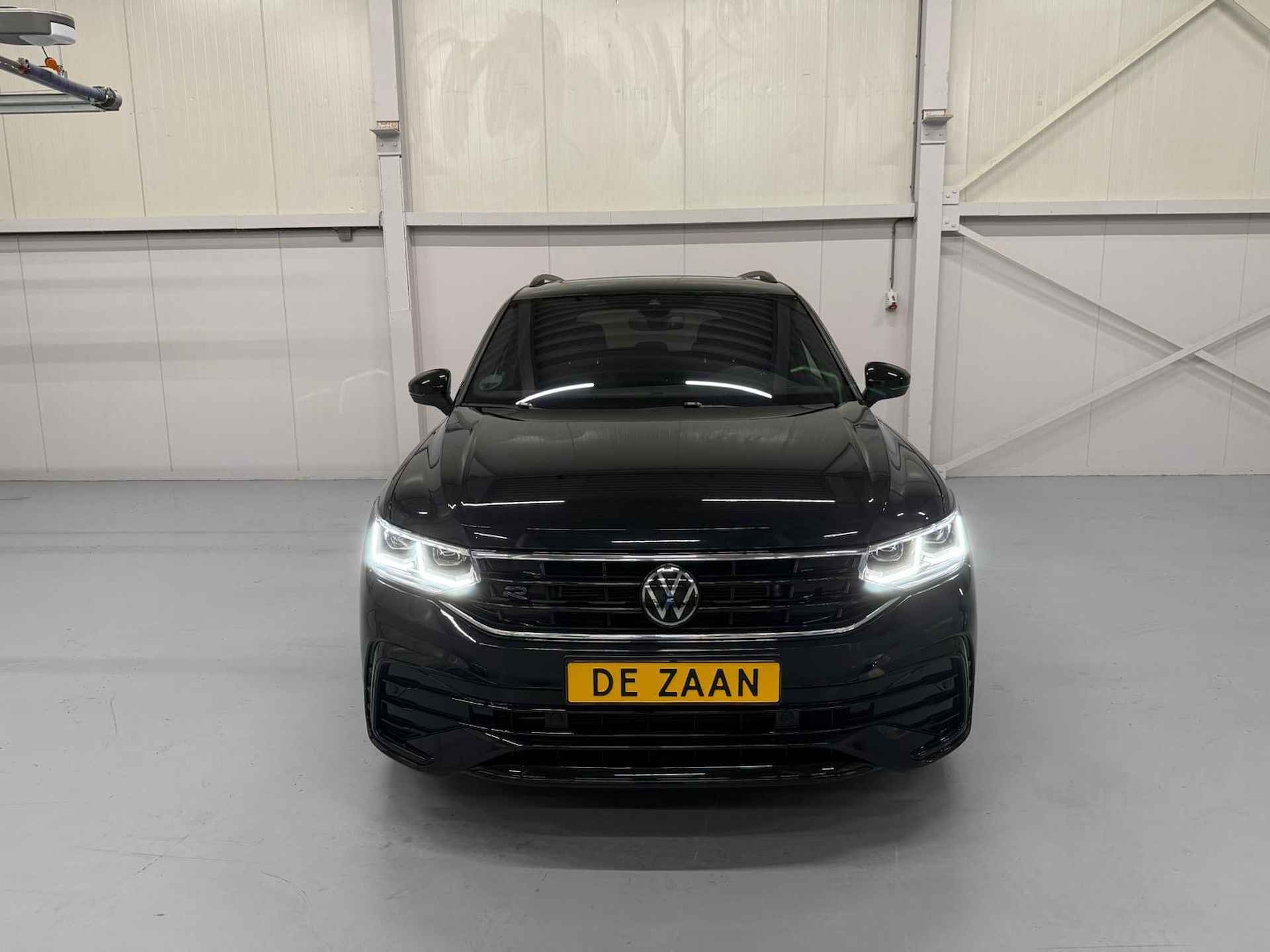 Volkswagen TIGUAN 1.5 TSI R-Line Black style/Keyless/IQ Light/Pano/360/Trekhaak/Garantie - 3/35