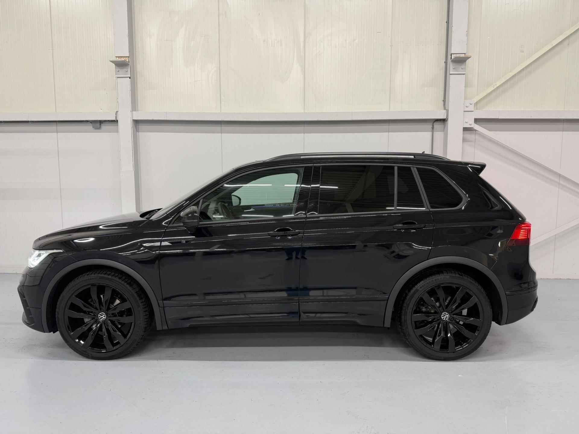 Volkswagen TIGUAN 1.5 TSI R-Line Black style/Keyless/IQ Light/Pano/360/Trekhaak/Garantie - 6/35