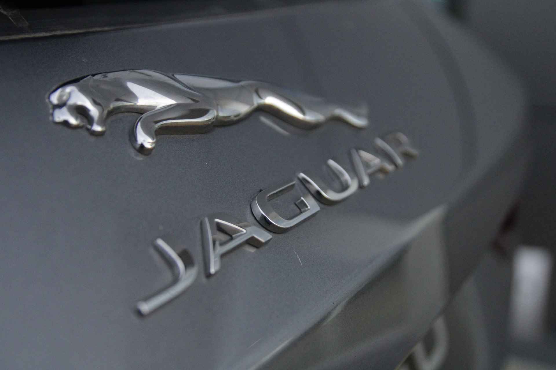 Jaguar F-Pace 2.0 P400e PHEV R-Dynamic SE - 16/37