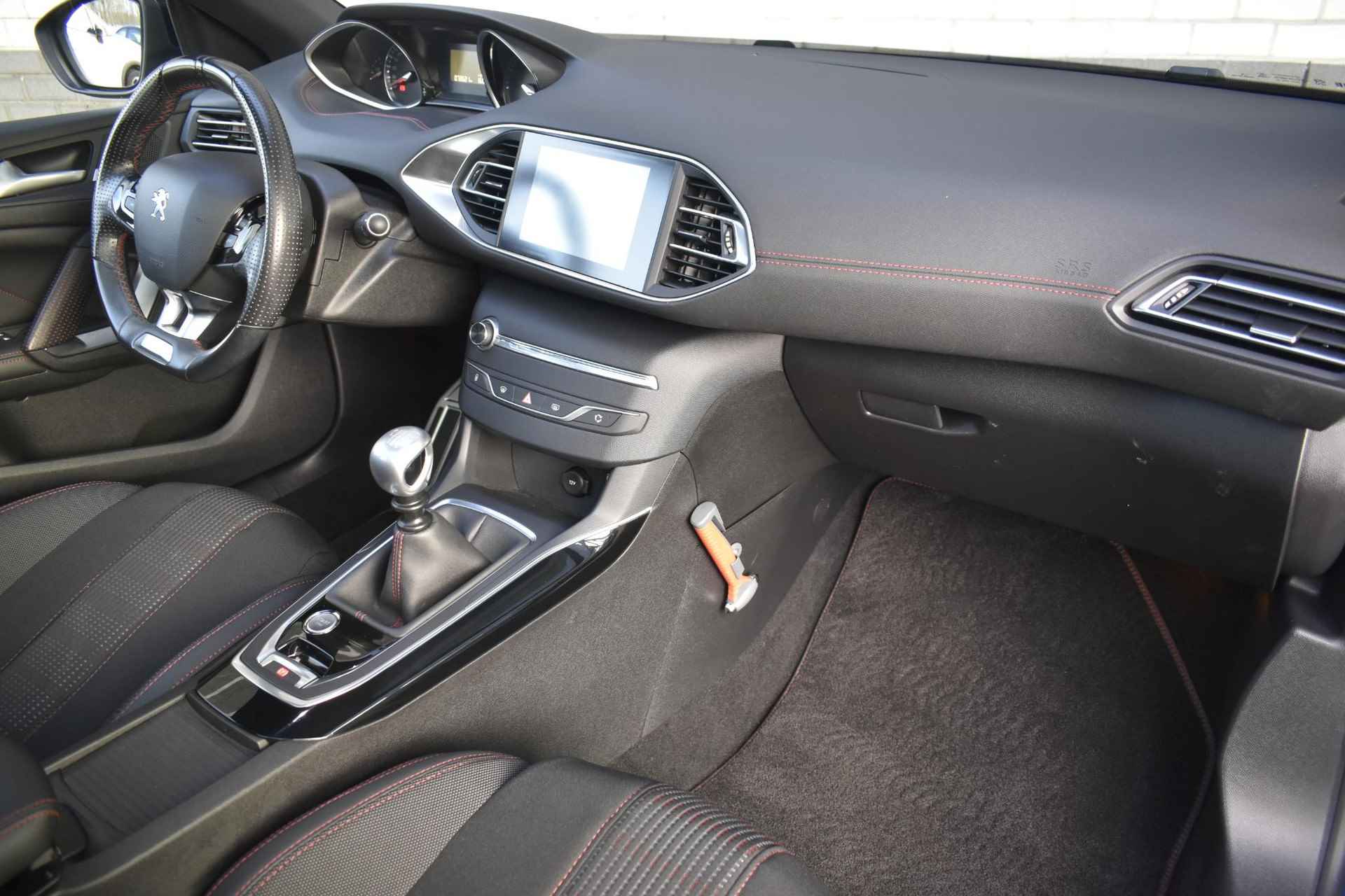 Peugeot 308 1.2 PureTech GT-line / Keyless / Panoramadak / Denon Audio / Dealer onderhouden - 5/46