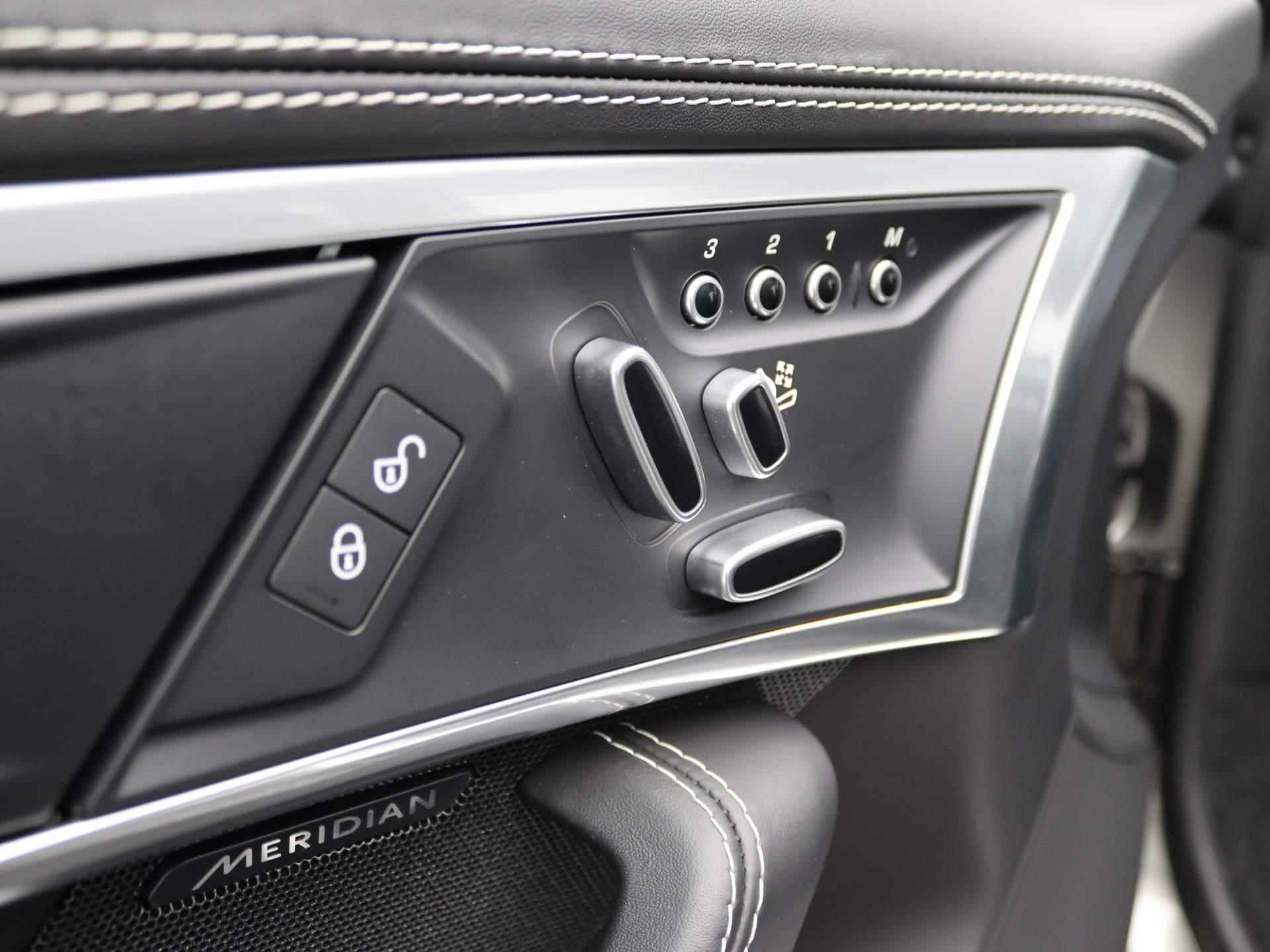 Jaguar F-TYPE 5.0 V8 AWD R | Panorama Dak | Sport Uitlaat | Carbon | Performance Seats | - 30/51