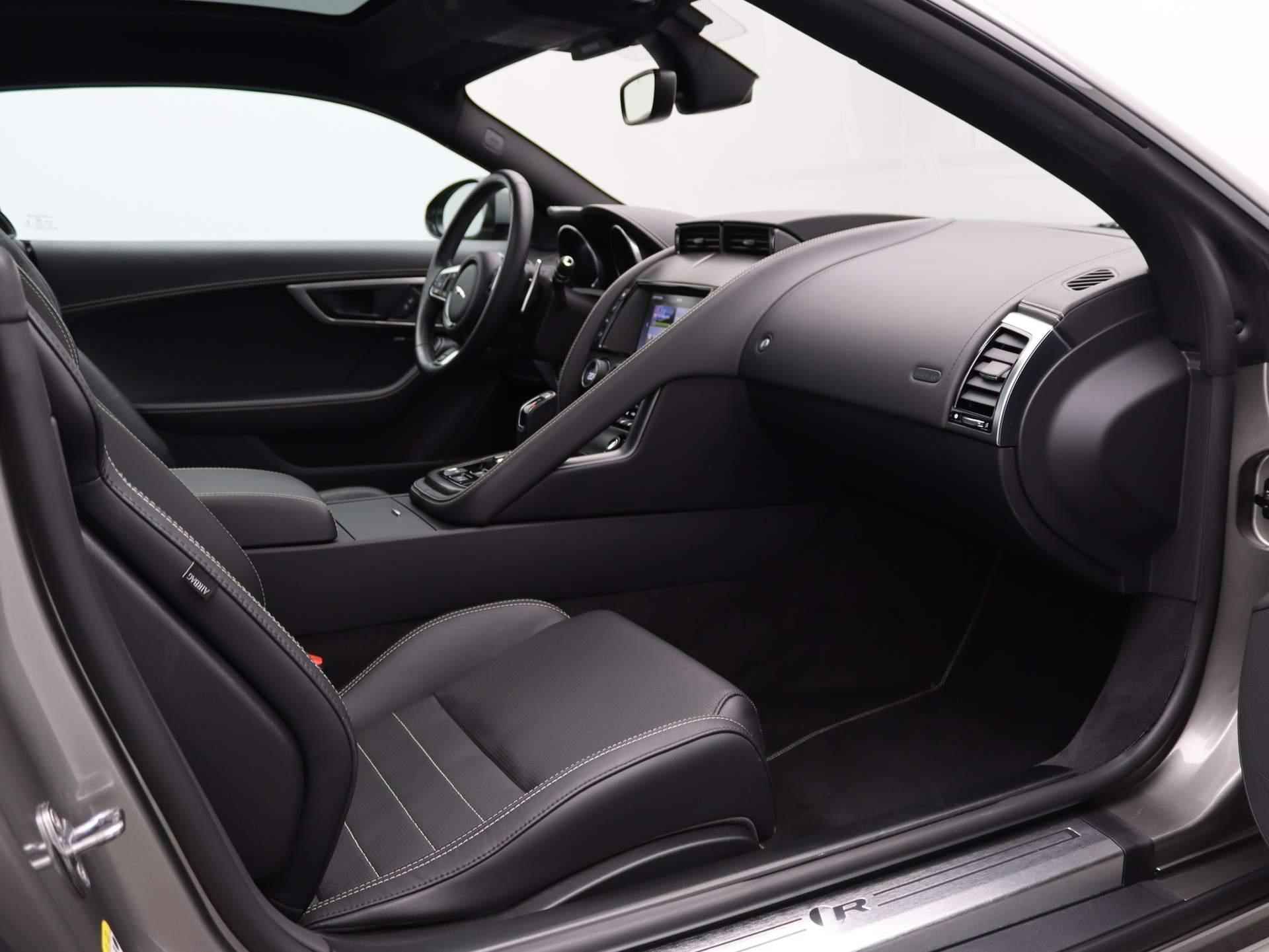 Jaguar F-TYPE 5.0 V8 AWD R | Panorama Dak | Sport Uitlaat | Carbon | Performance Seats | - 32/51